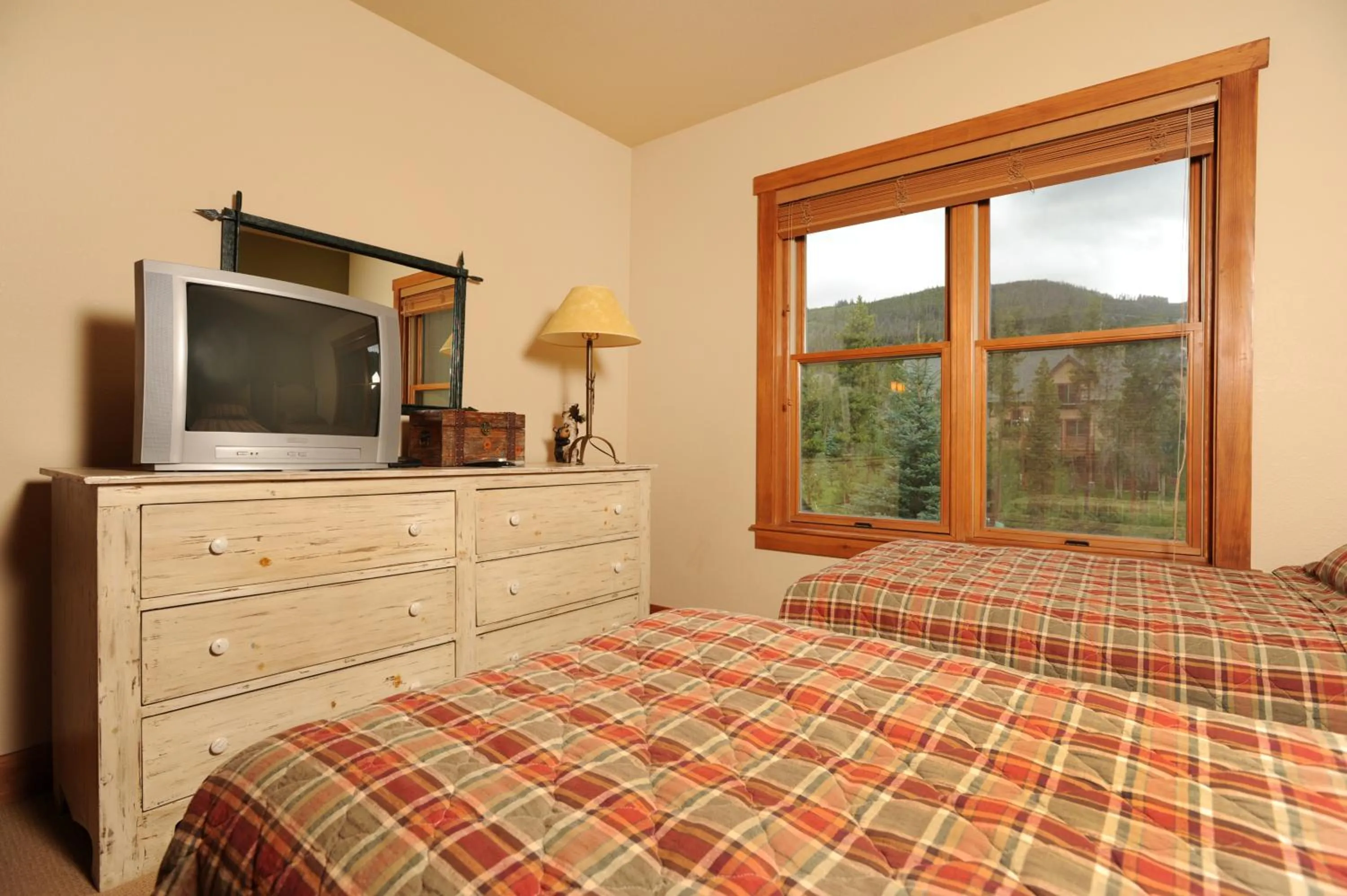 Bed in Red Hawk by Keystone Resort