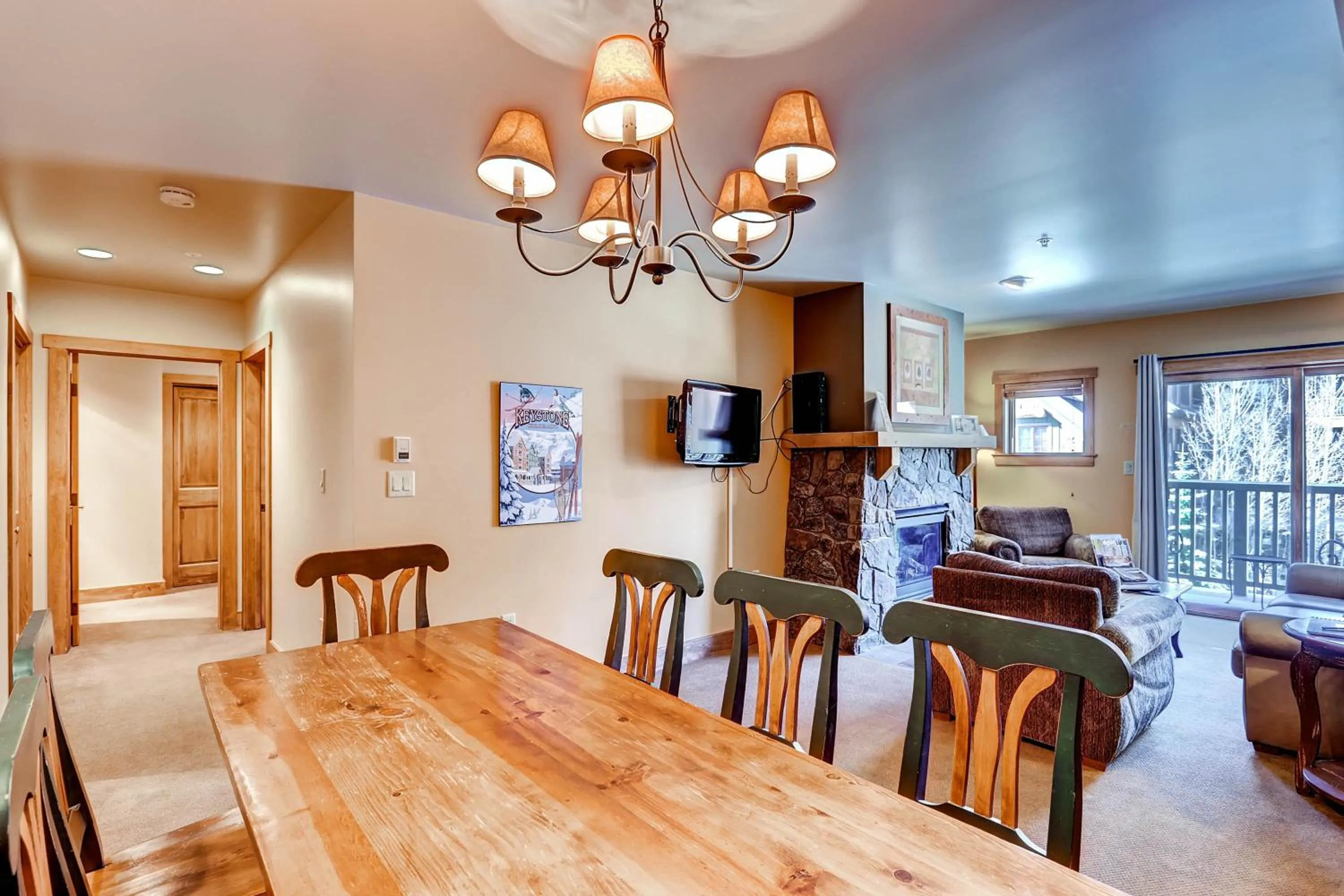 Food and drinks in Red Hawk by Keystone Resort