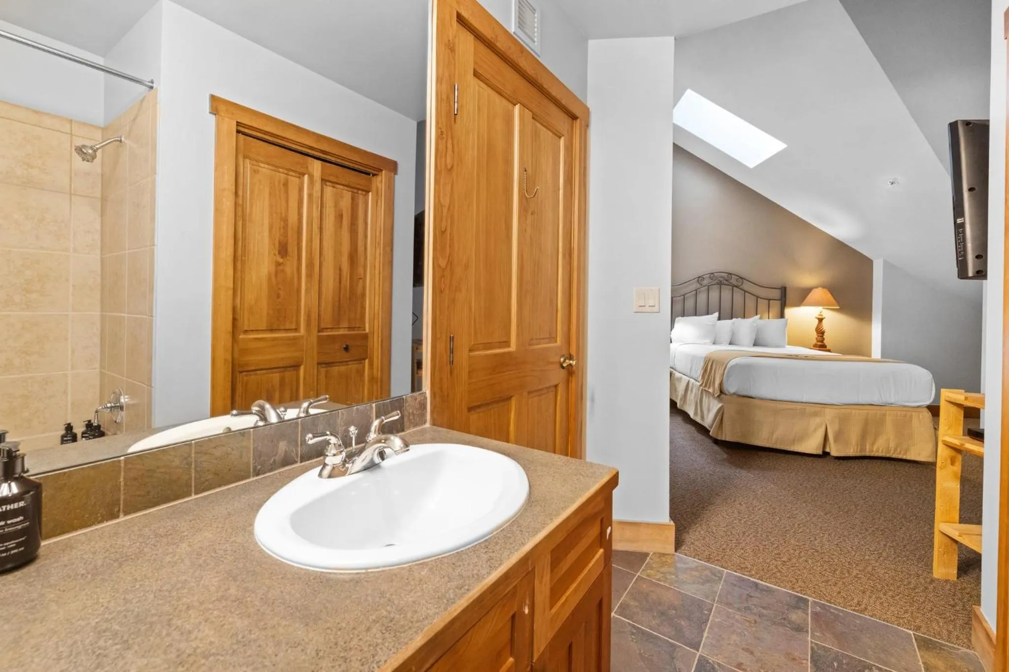 Bathroom, Bed in Red Hawk by Keystone Resort