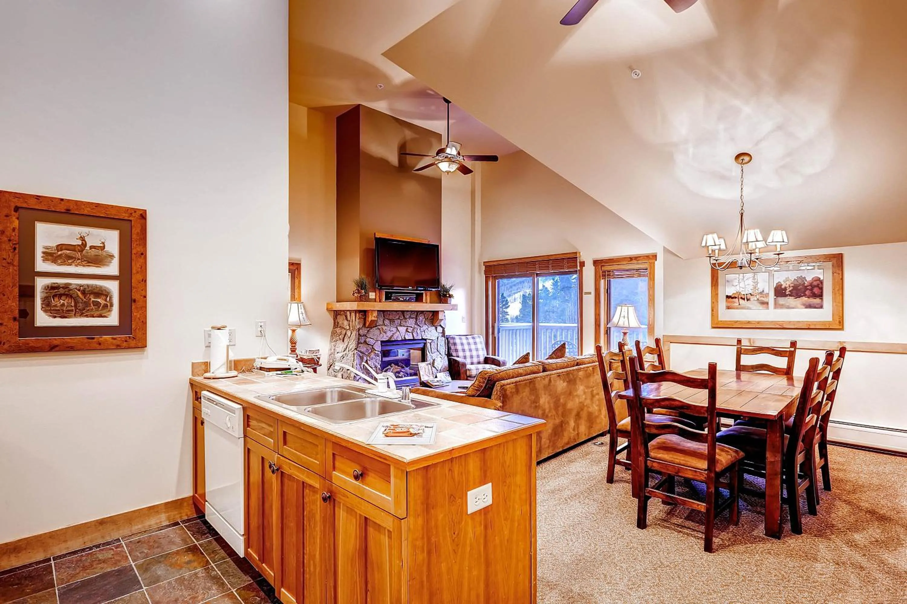 Living room in Red Hawk by Keystone Resort
