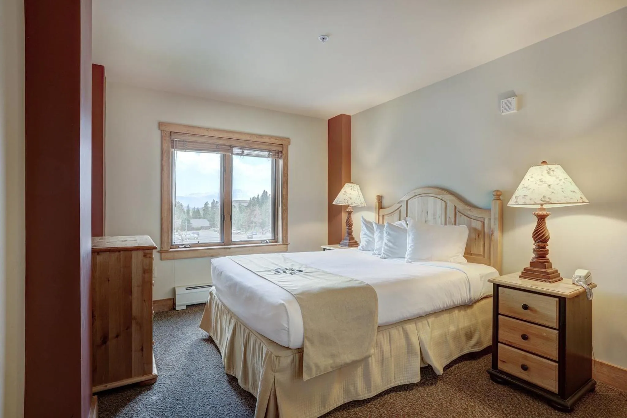 Bedroom, Bed in Red Hawk by Keystone Resort