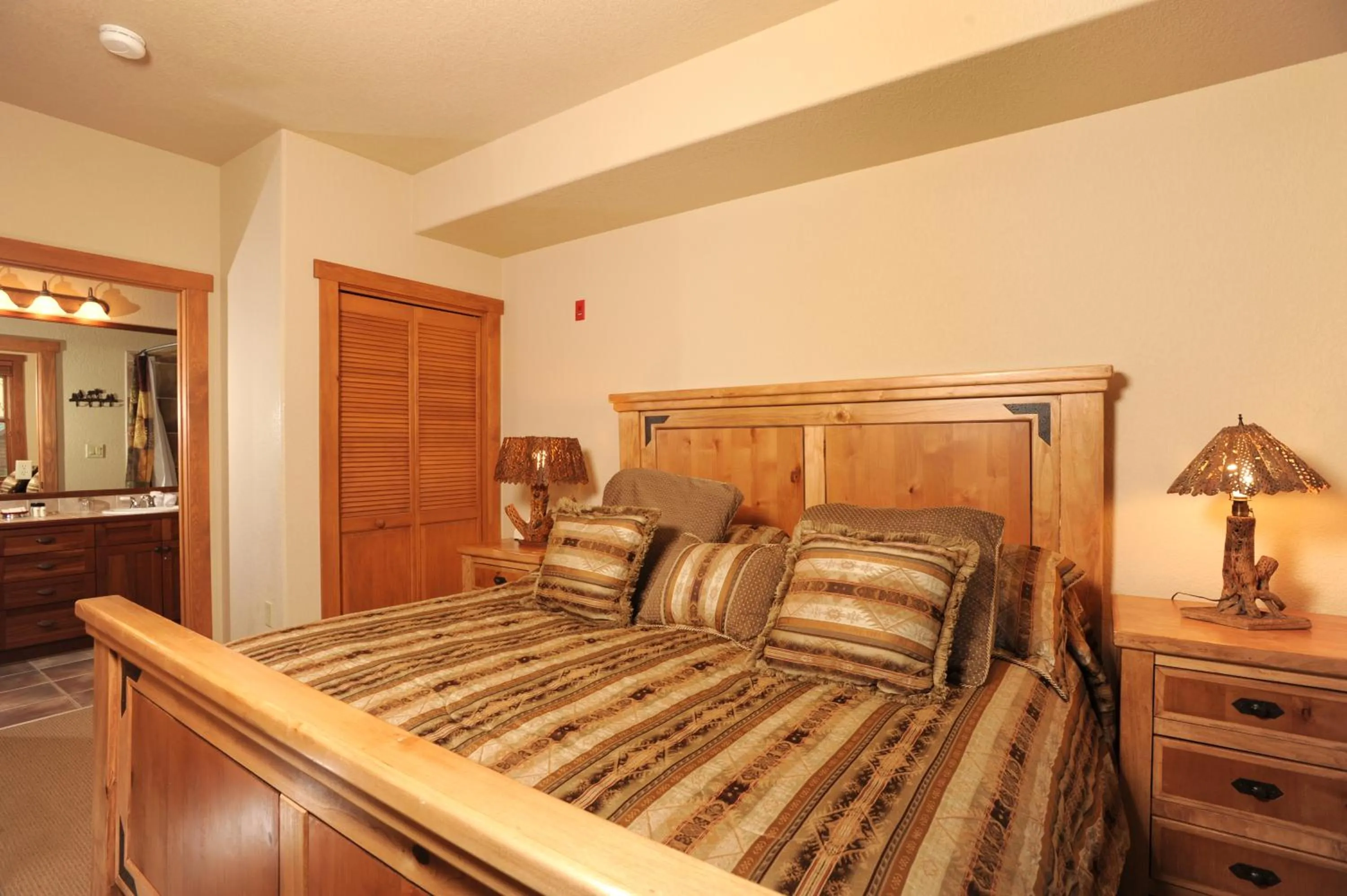 Bed in Red Hawk by Keystone Resort