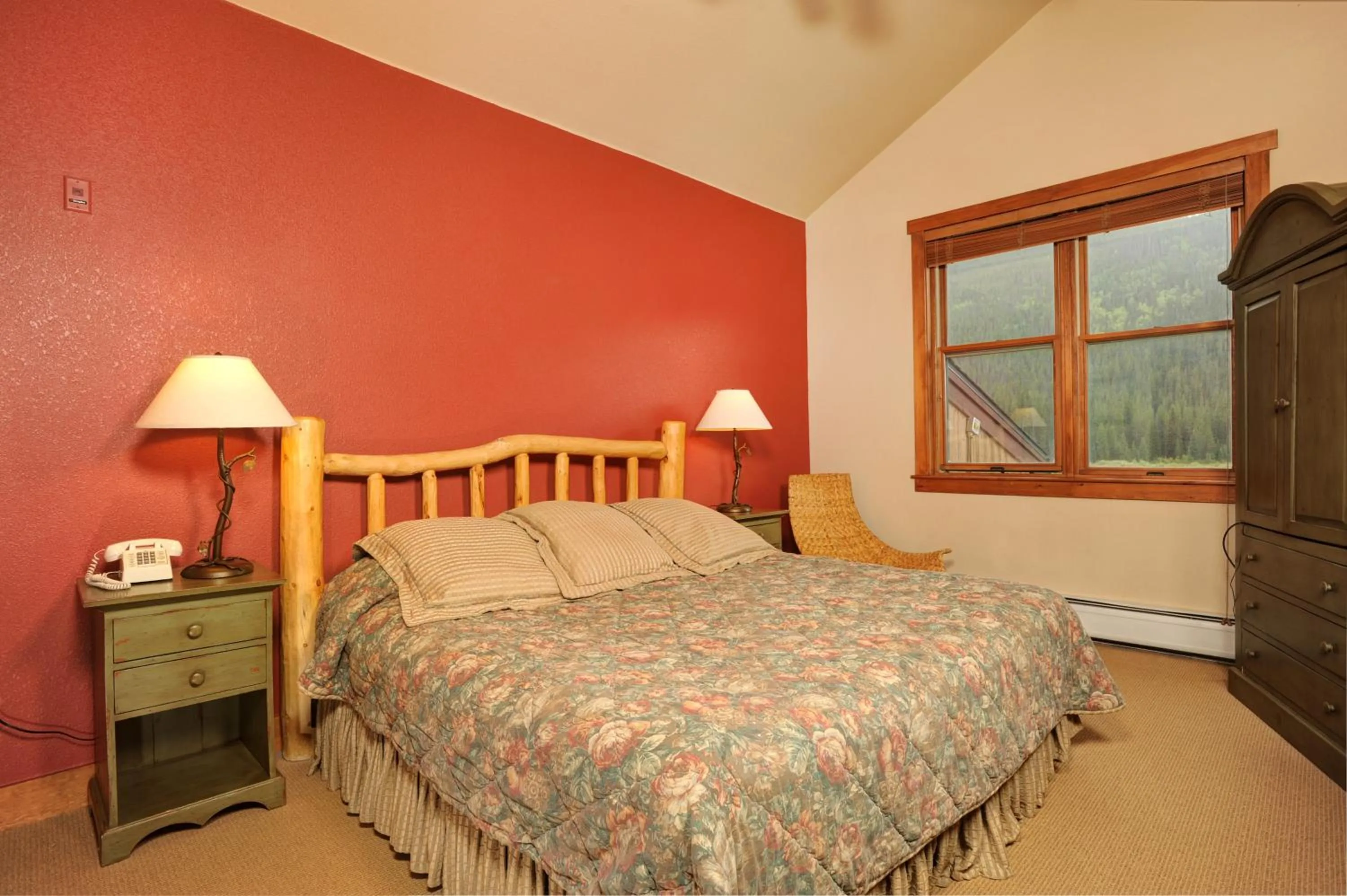 Bed in Red Hawk by Keystone Resort