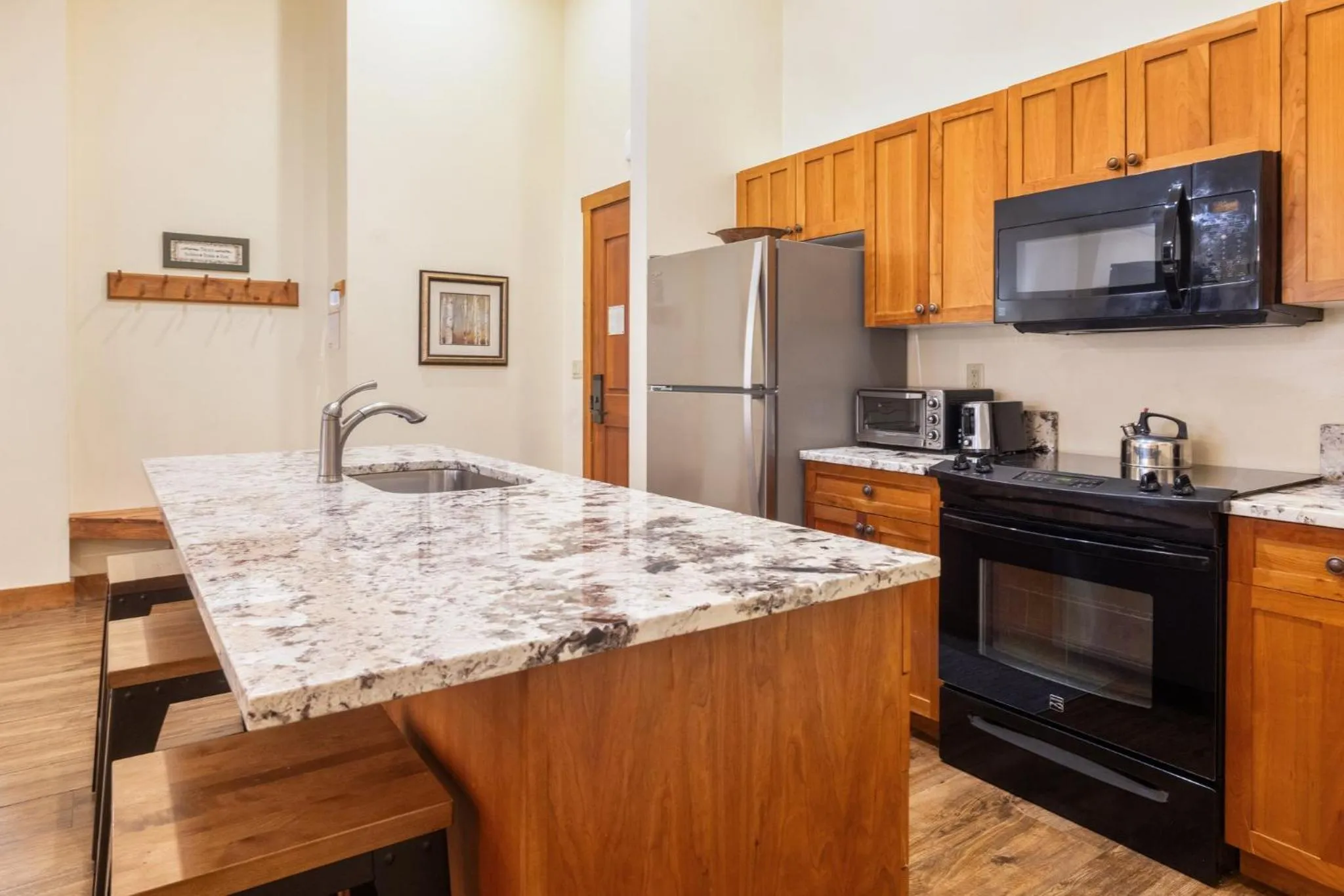 Communal kitchen in Red Hawk by Keystone Resort