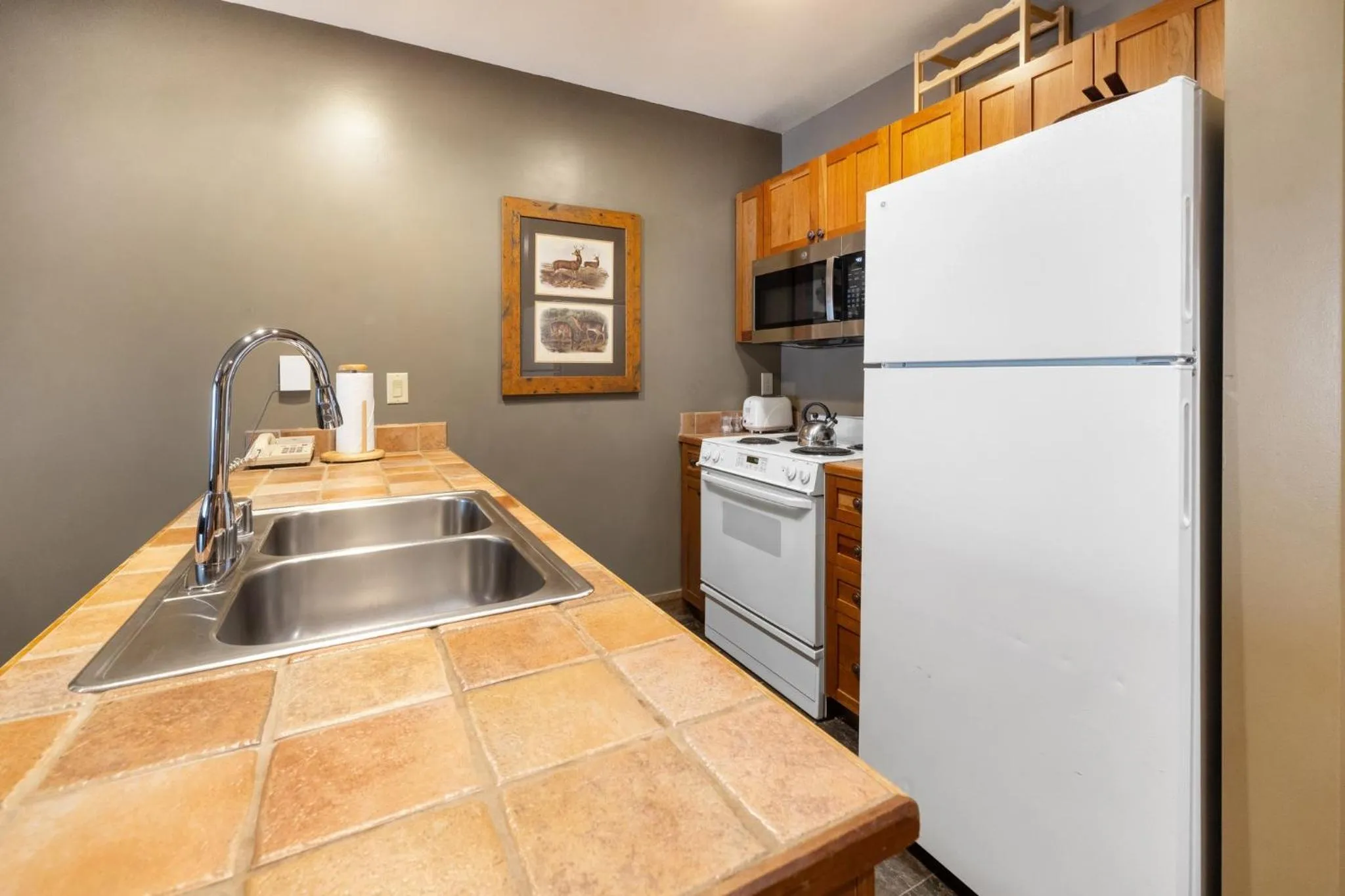 Communal kitchen in Red Hawk by Keystone Resort