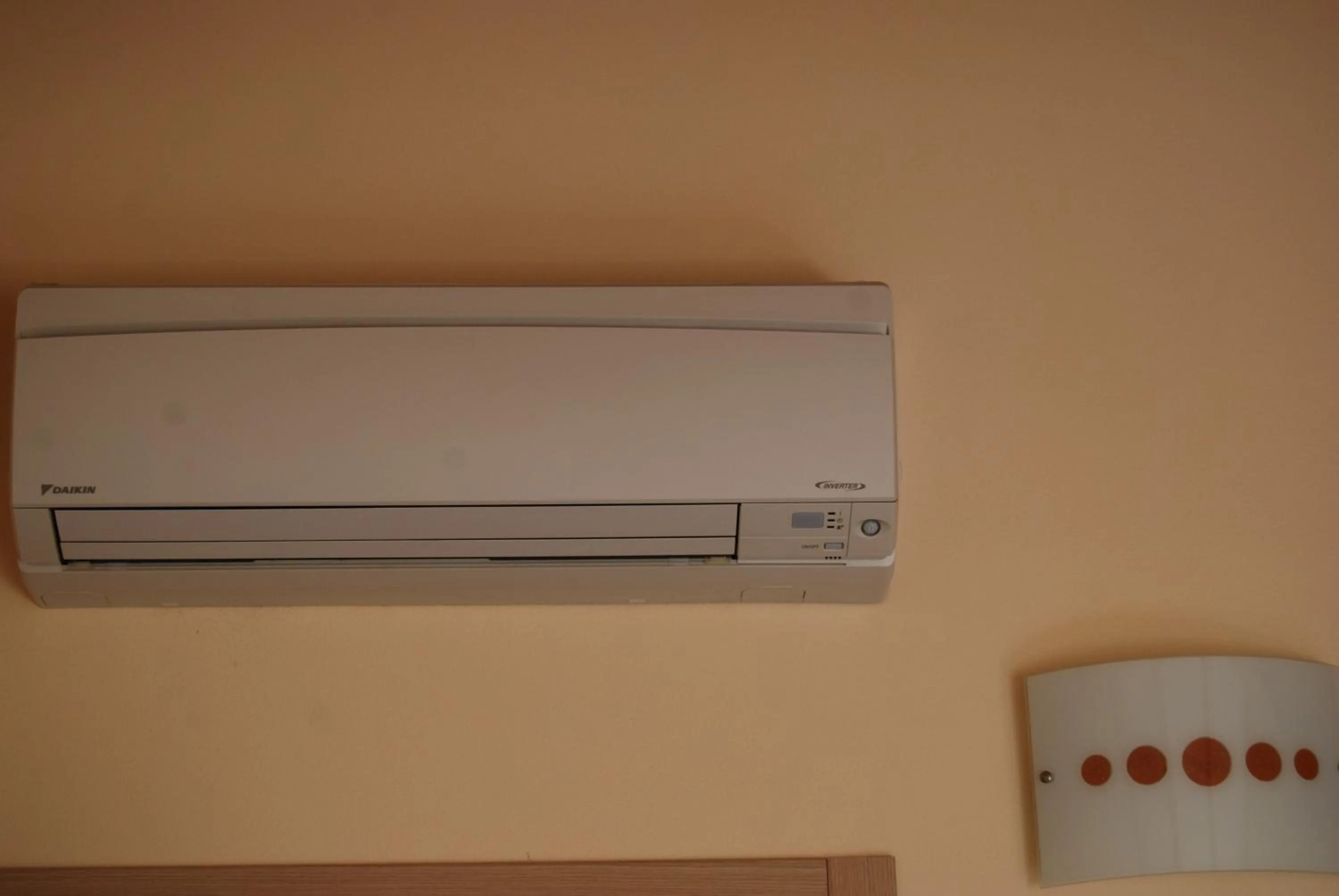 Decorative detail in Burlamacco Gold