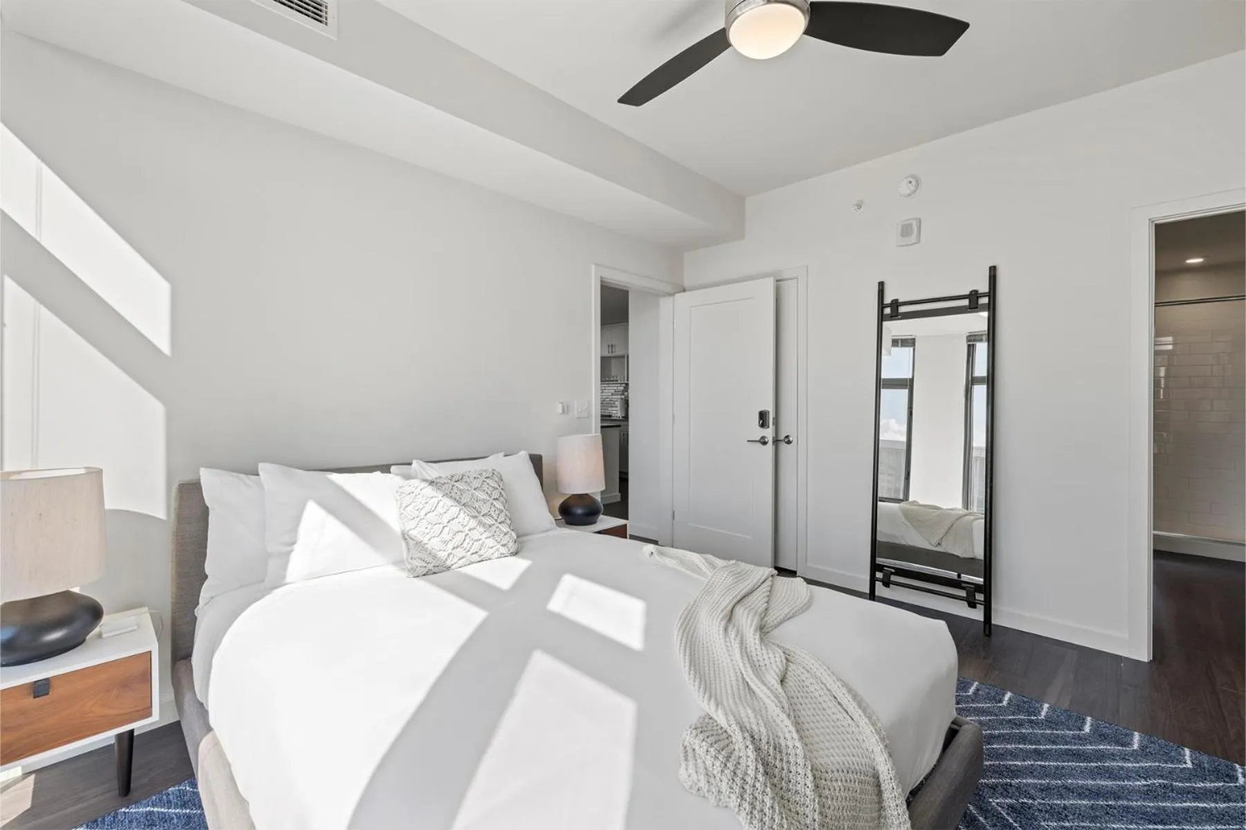 Bedroom, Bed in Placemakr Marymount Ballston