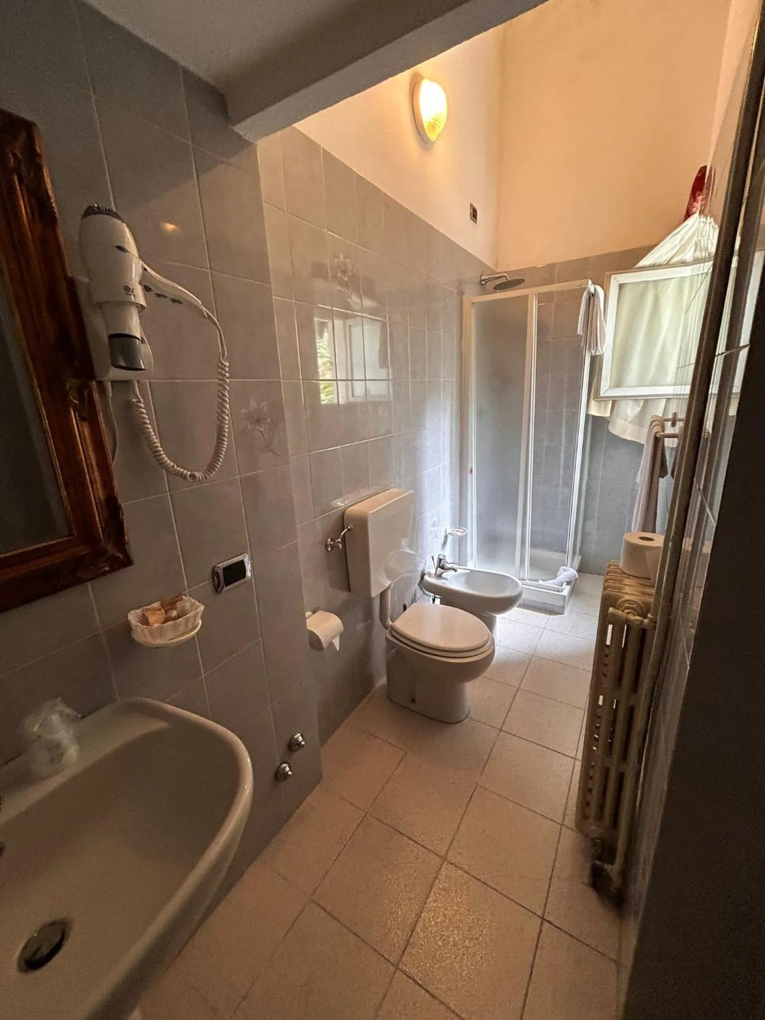 Shower in Hotel Villa Luisa