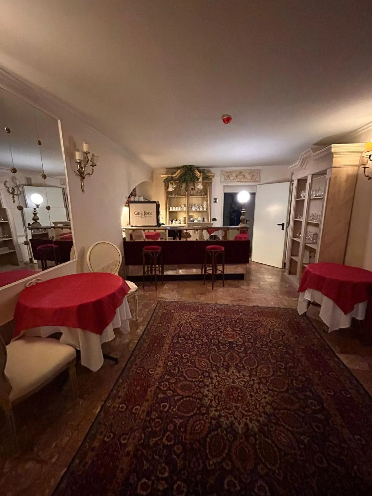 Lounge or bar in Hotel Villa Luisa