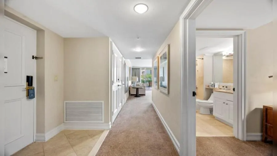 Deluxe Double Room in Marco Beach Ocean Suites