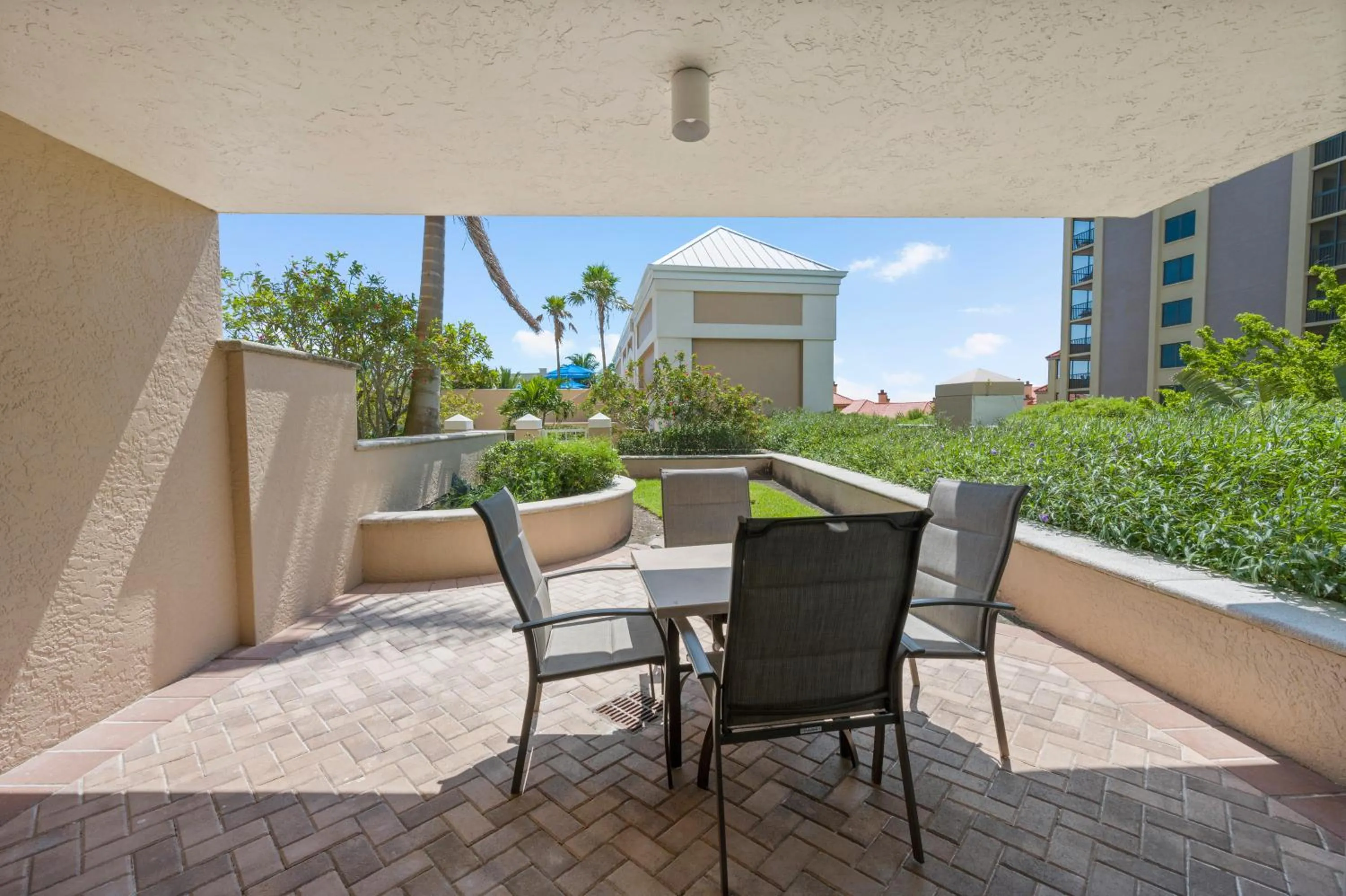 Balcony/Terrace in Marco Beach Ocean Suites