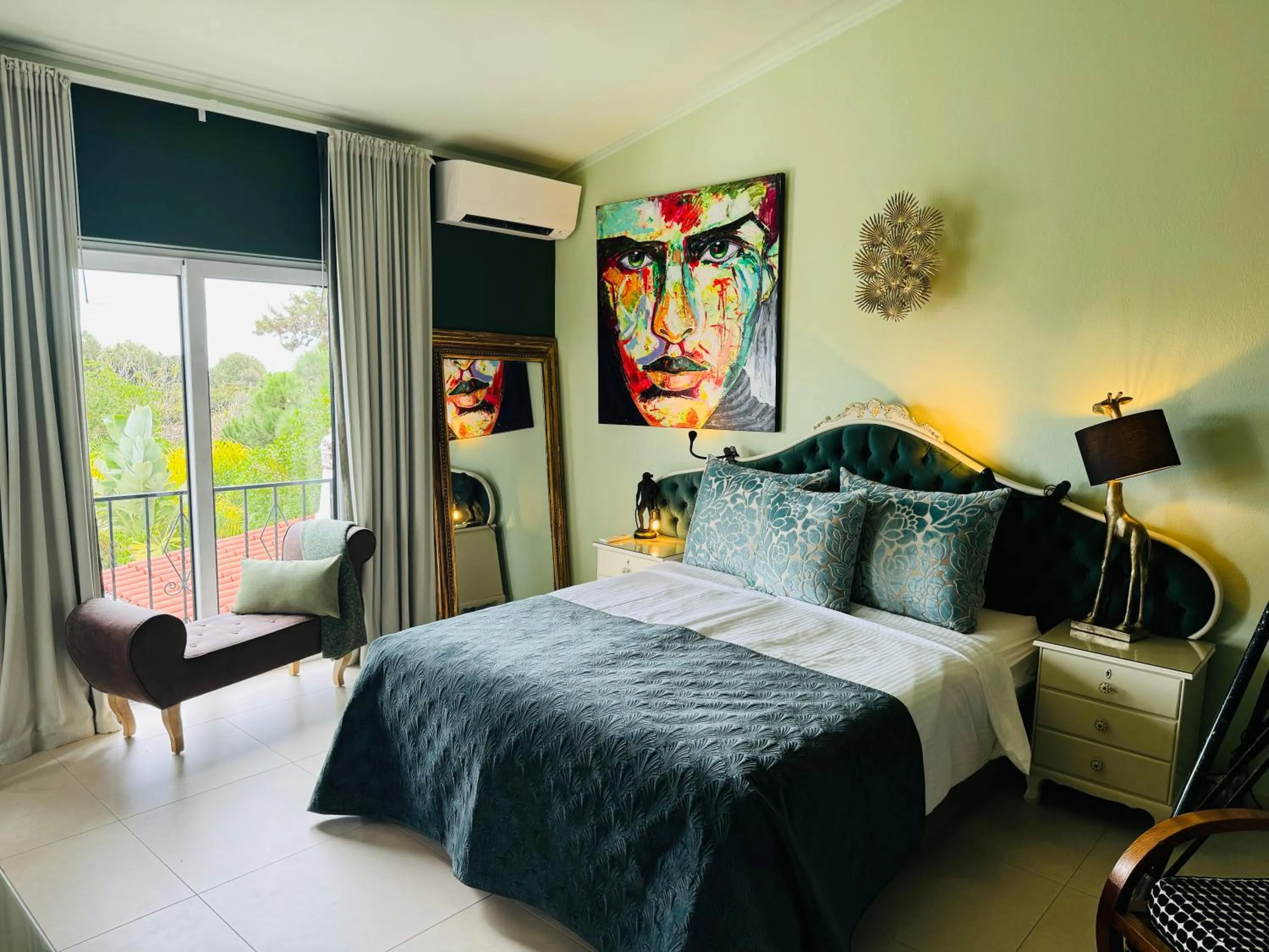 Bed in Palm View Guesthouse, adults only