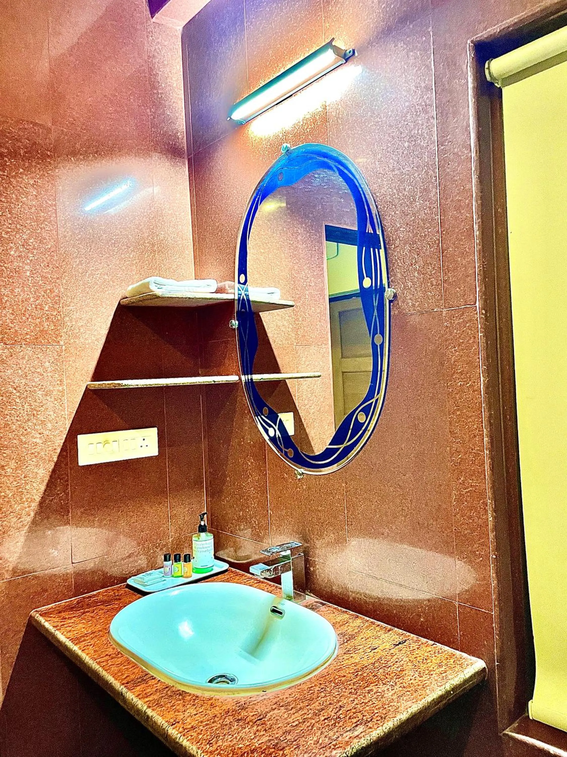 Bathroom in SPARV Aulakhs Resort