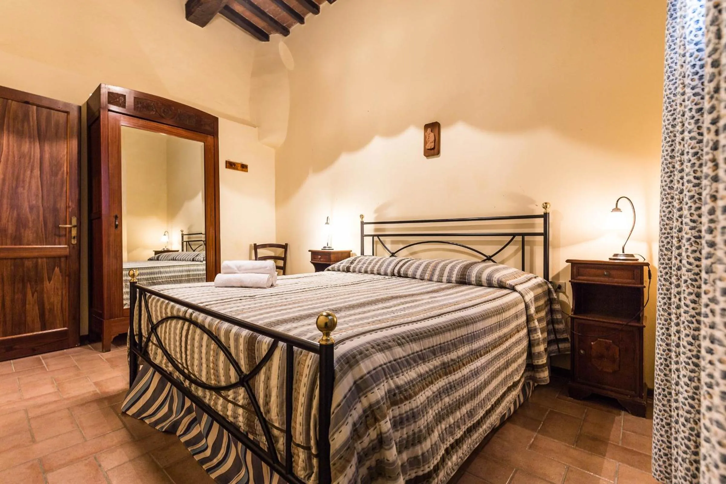 Photo of the whole room, Bed in Le Fonti A San Giorgio