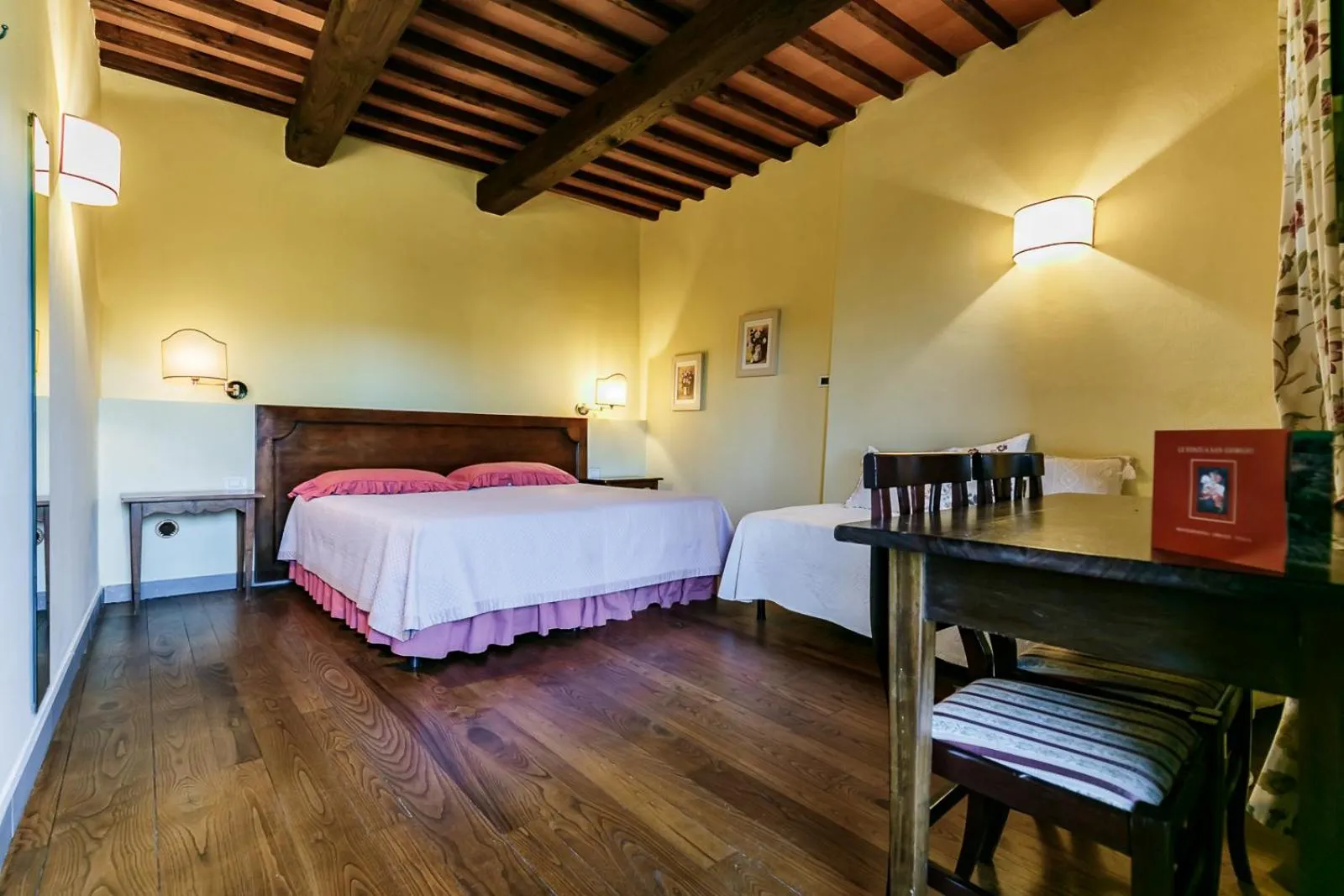Photo of the whole room, Bed in Le Fonti A San Giorgio