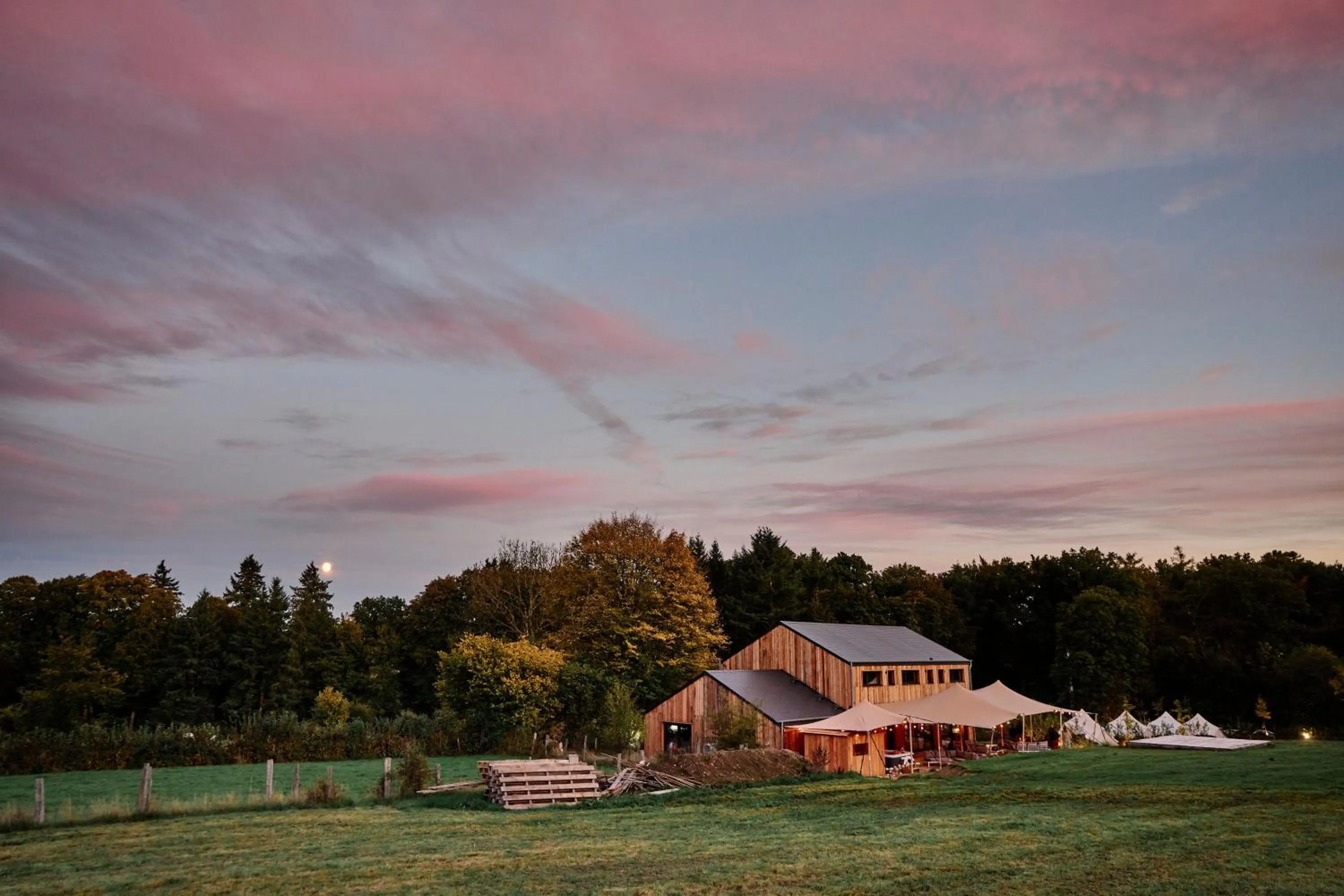 Property building in Le Domaine de Bra