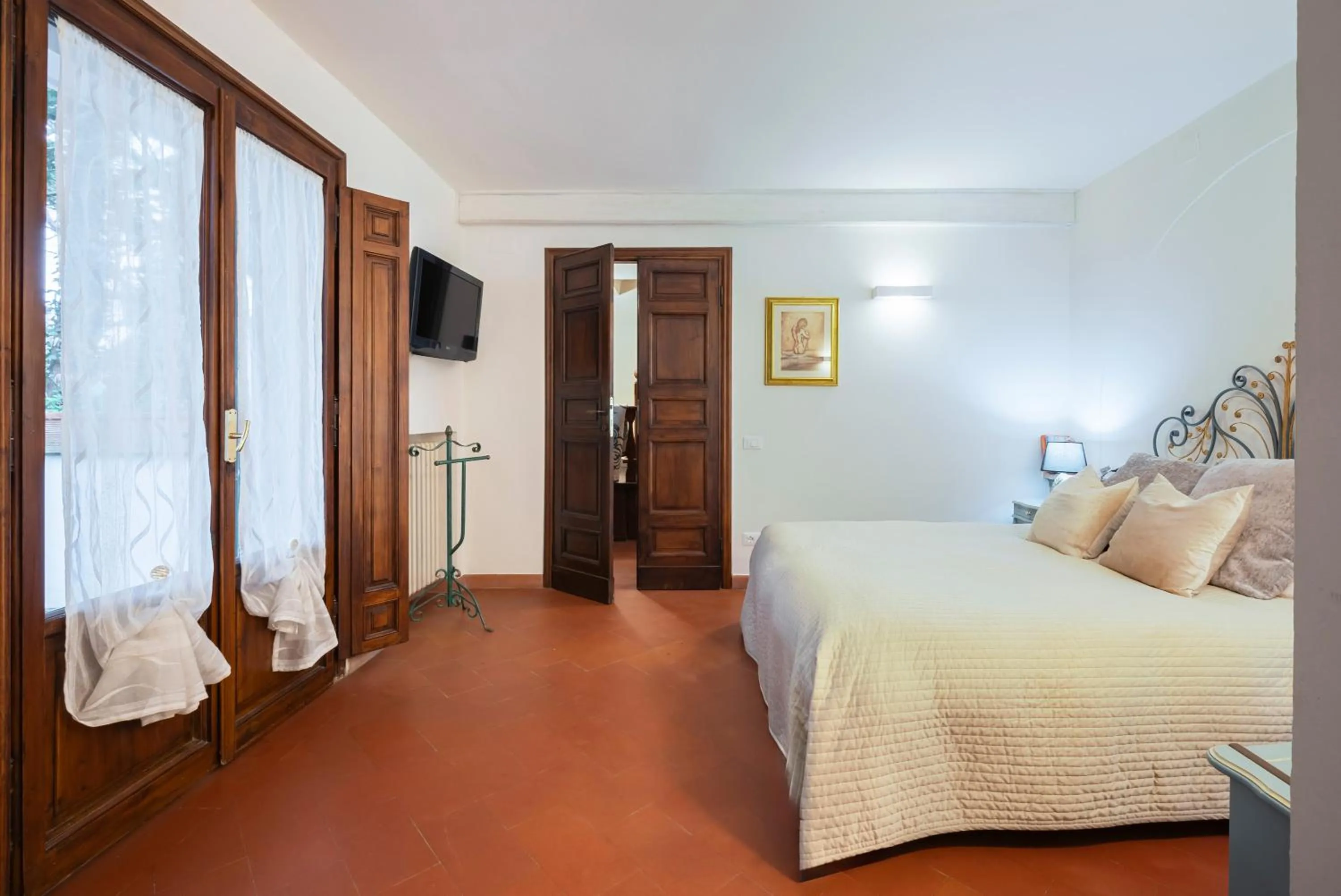 TV and multimedia, Bed in Cascina De' Fagiolari