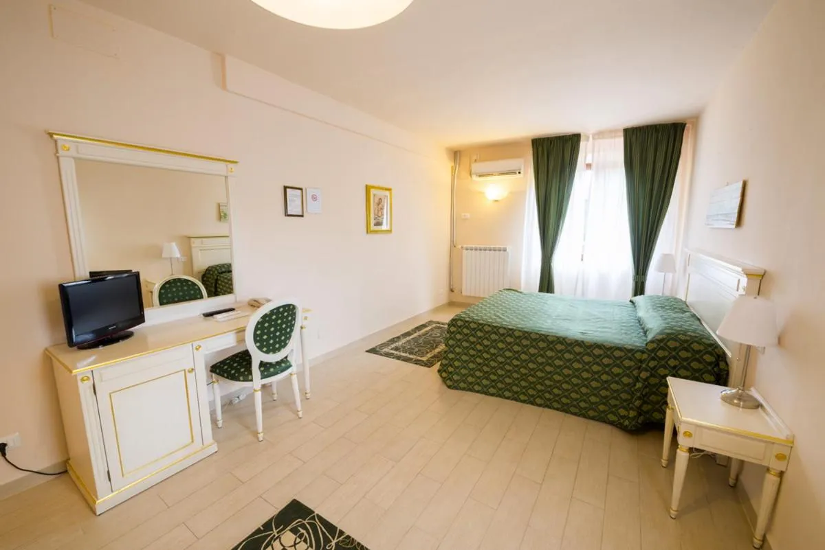 Bedroom, Bed in Cascina De' Fagiolari