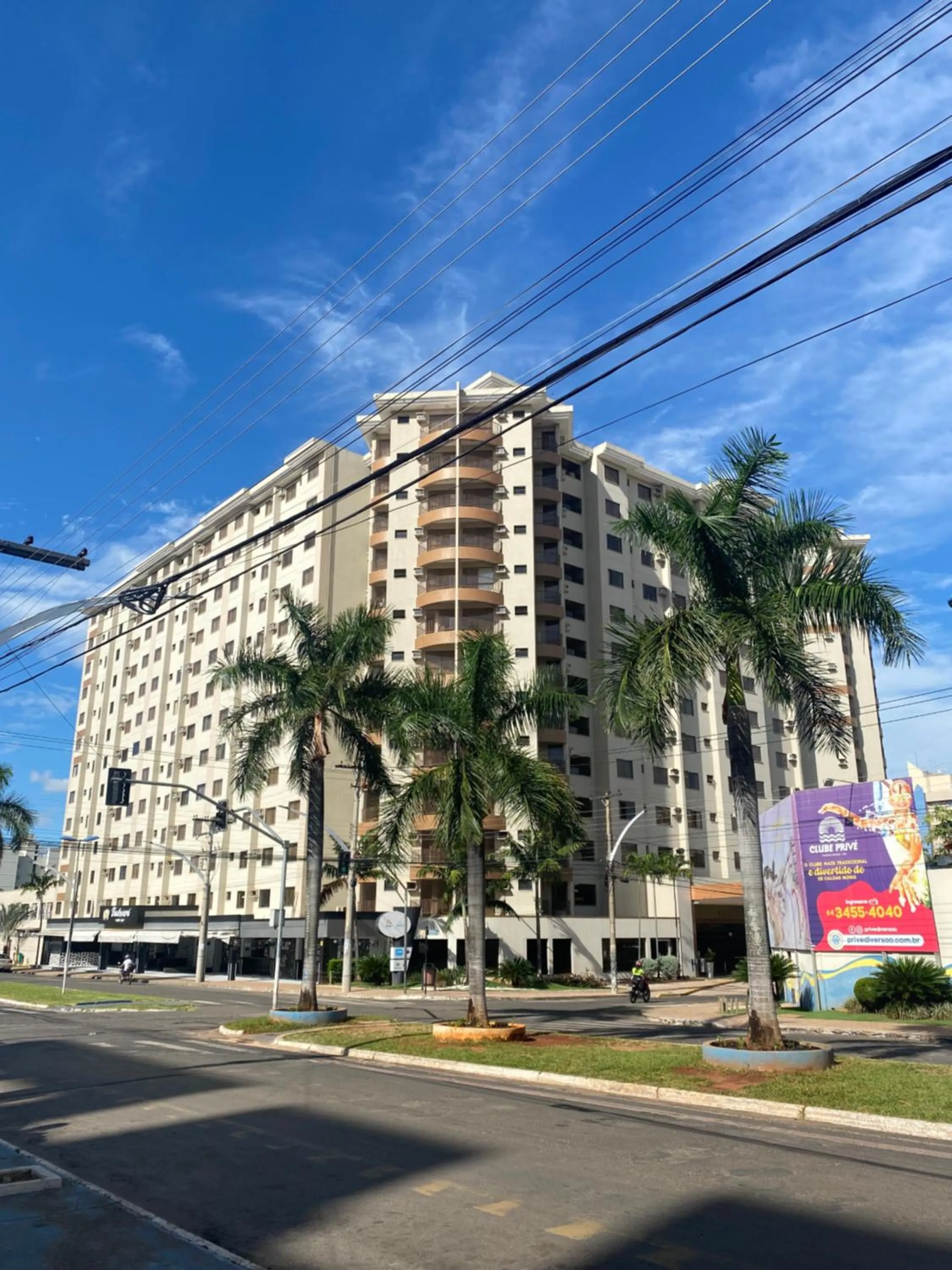Facade/entrance in Prive Boulevard Suite Hotel