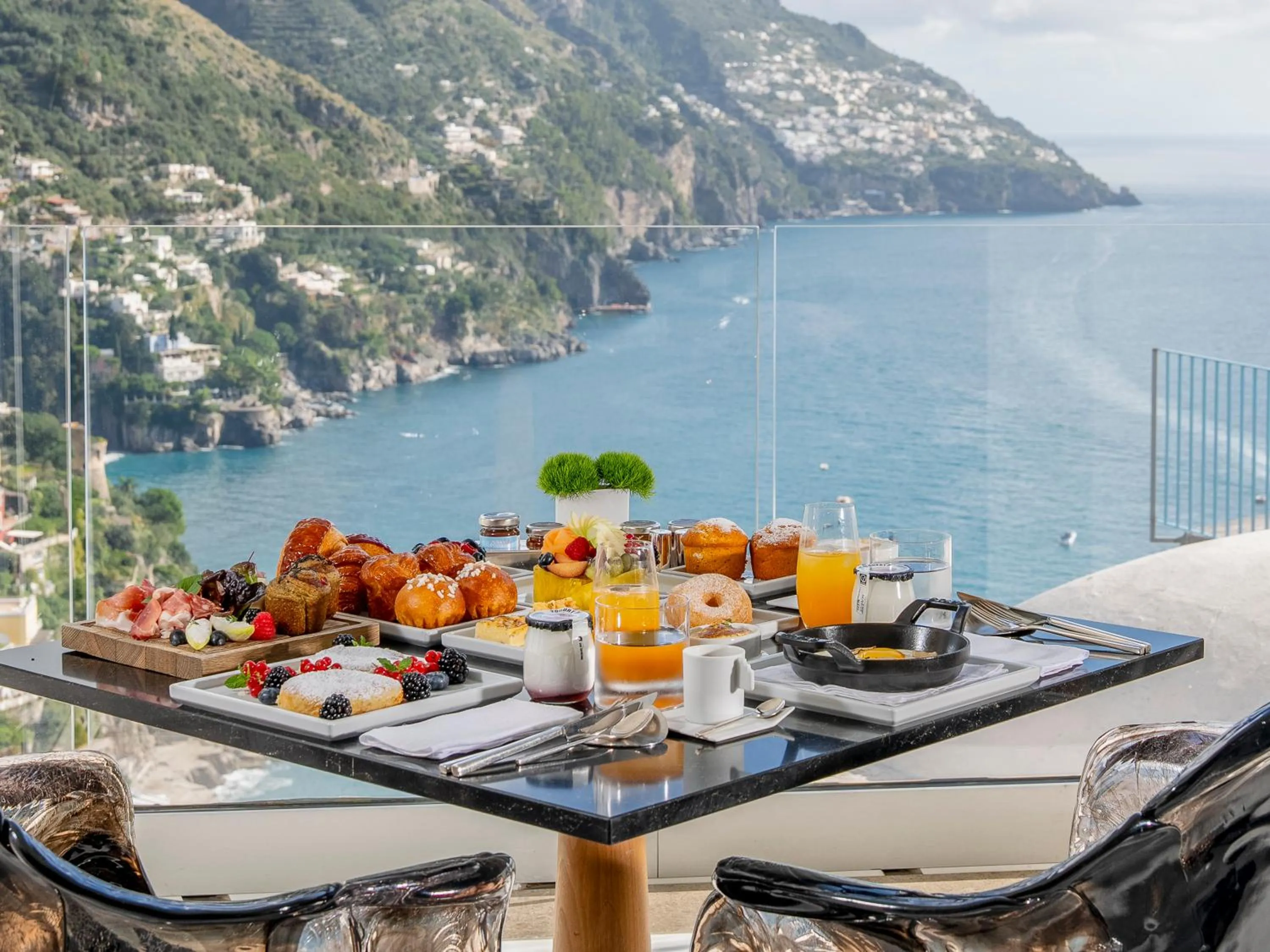 Breakfast in Hotel Villa Franca