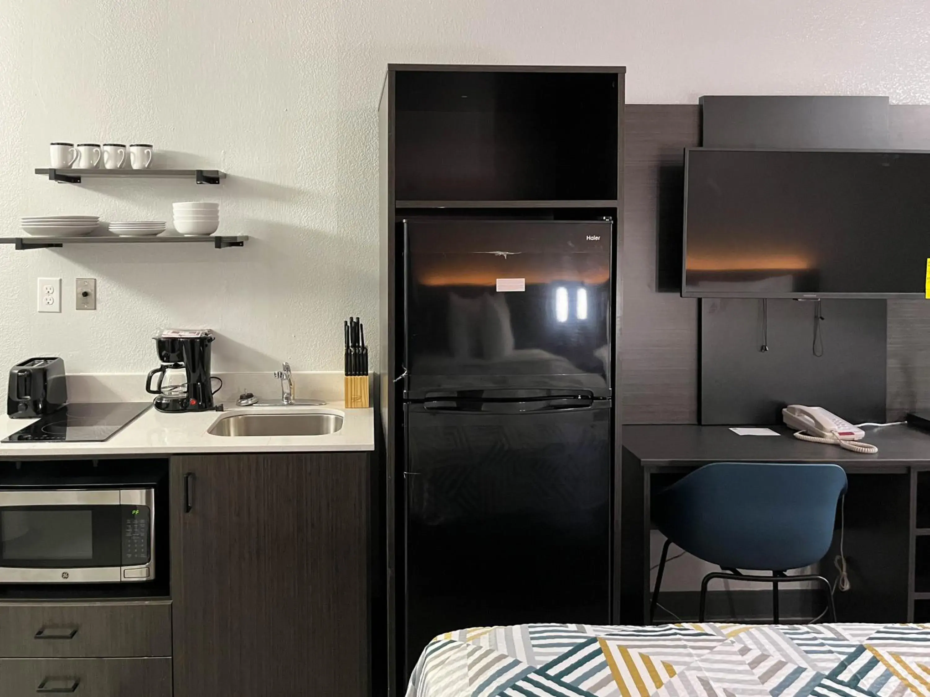 King Room - Disability Access - Non-Smoking in Studio 6 Bay Minette AL King Room - Disability Access - Non-Smoking in Studio 6 Bay Minette AL