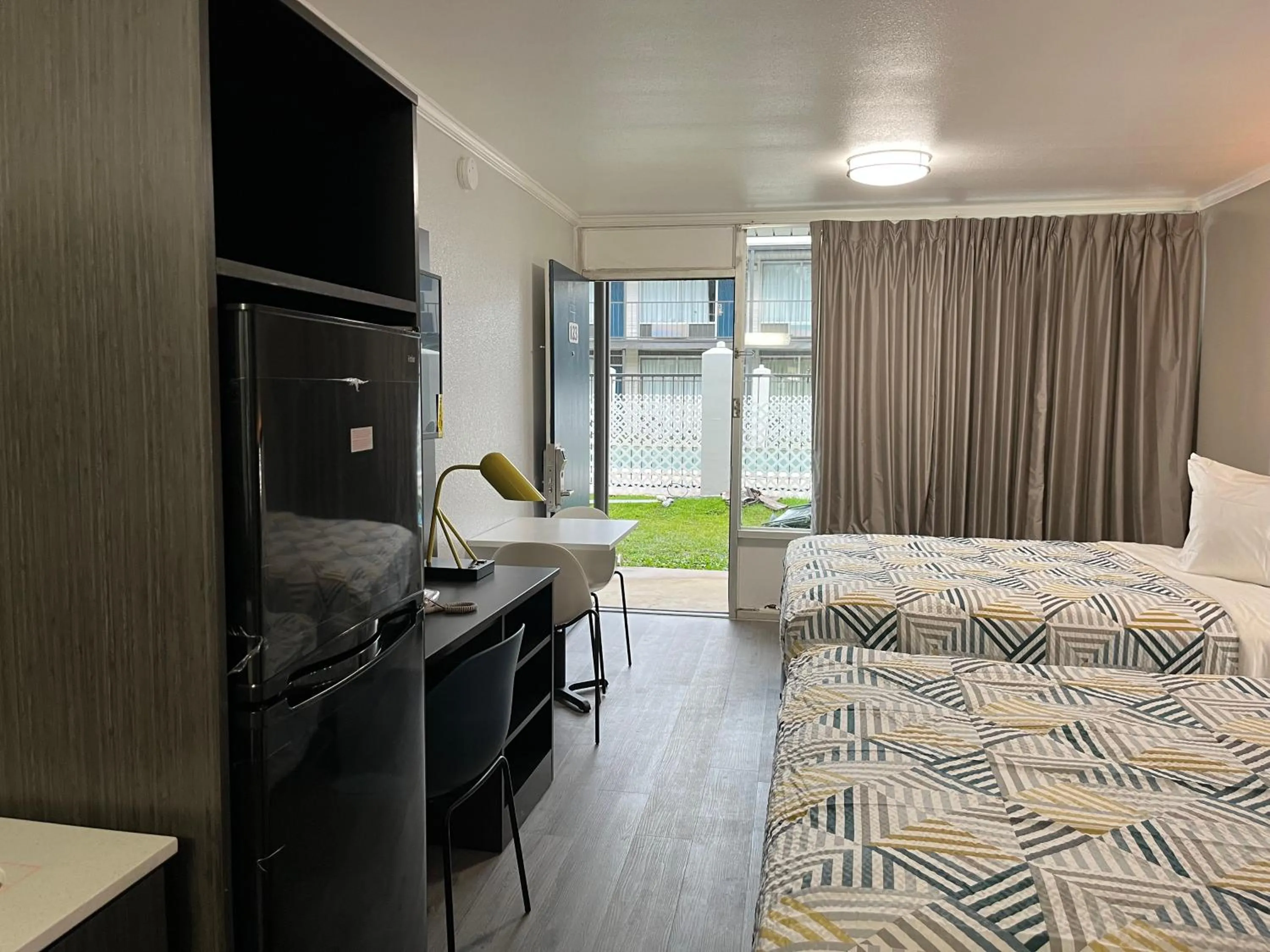 Bedroom, Bed in Studio 6 Bay Minette AL