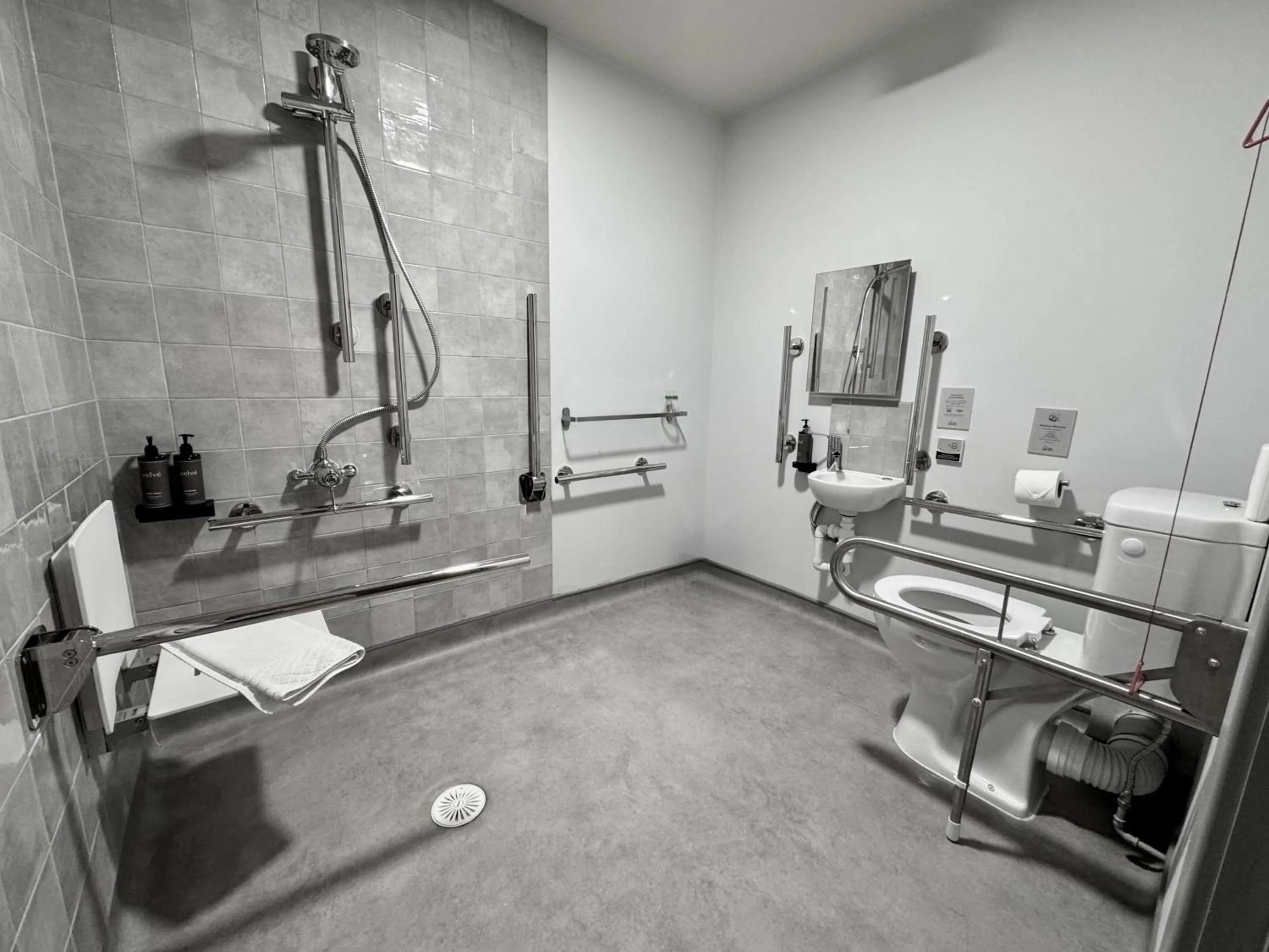 Bathroom in Park Head Hotel