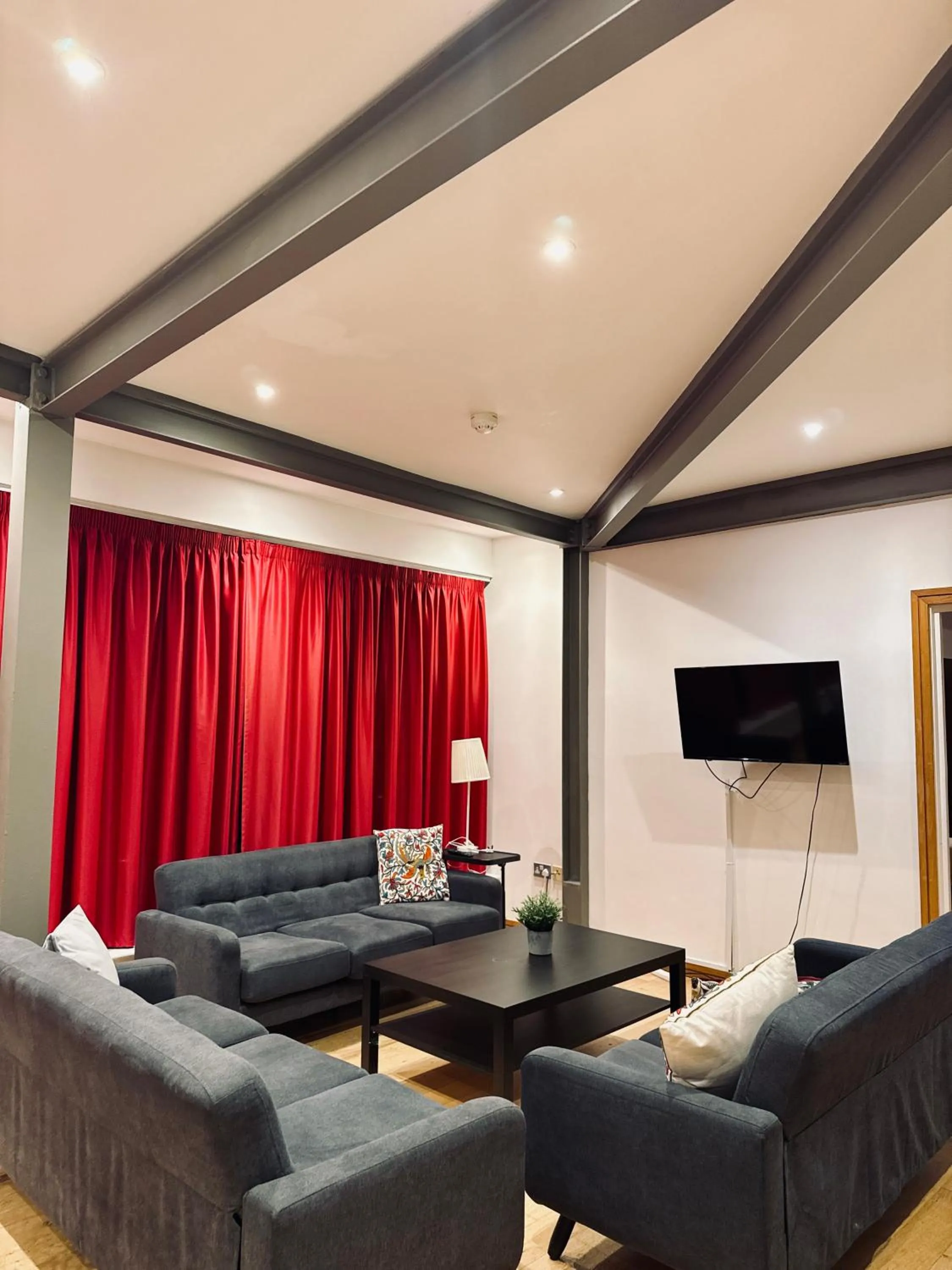 Seating area in 62-66 Farringdon Apartments