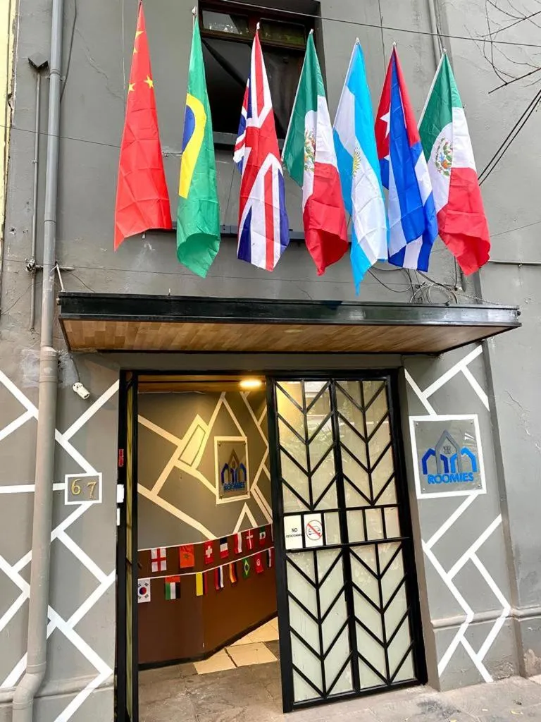 Facade/entrance in ROOMIES HOSTEL Parque México