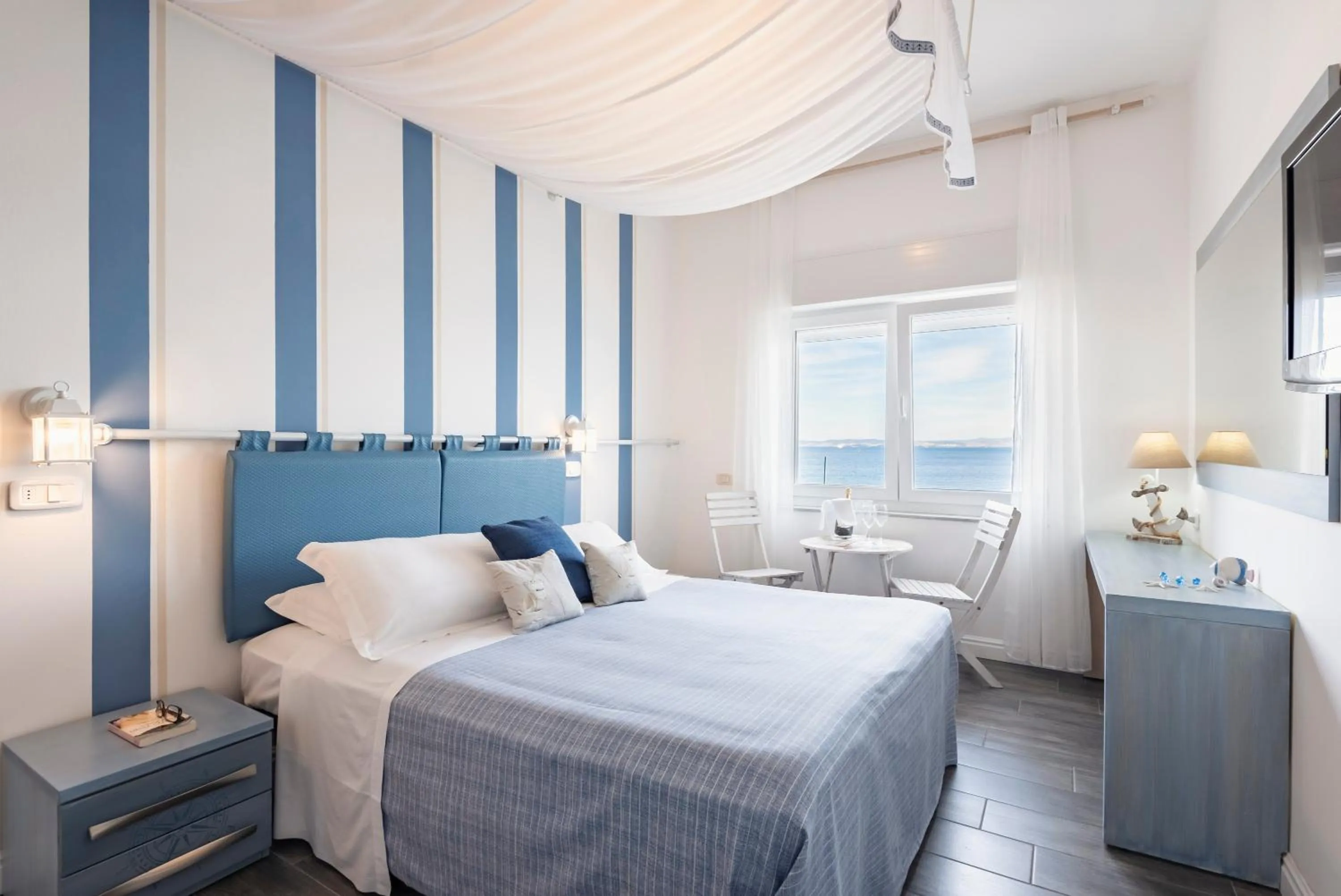 Bed in Hotel La Caletta