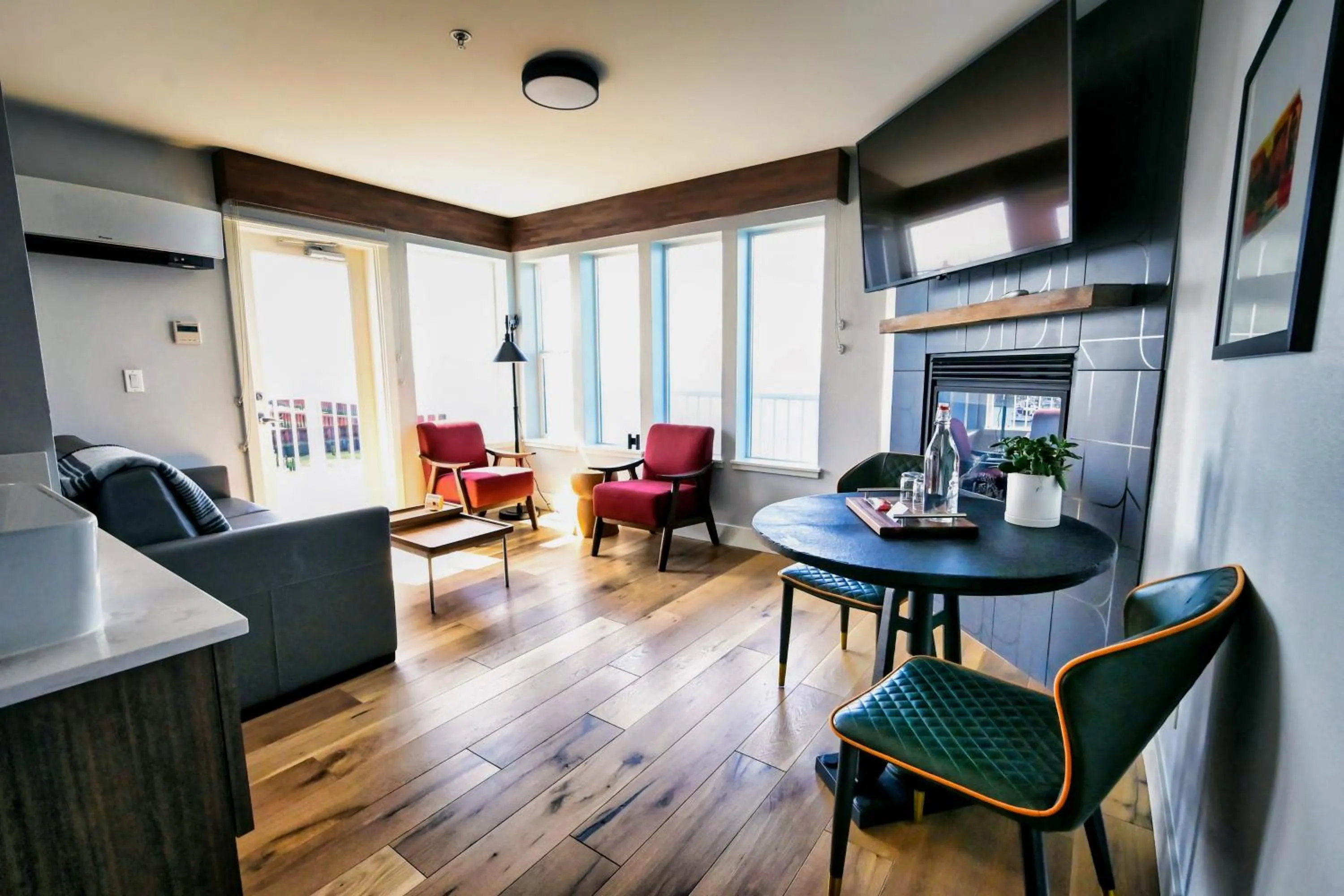 Living room in Cannery Pier Hotel & Spa