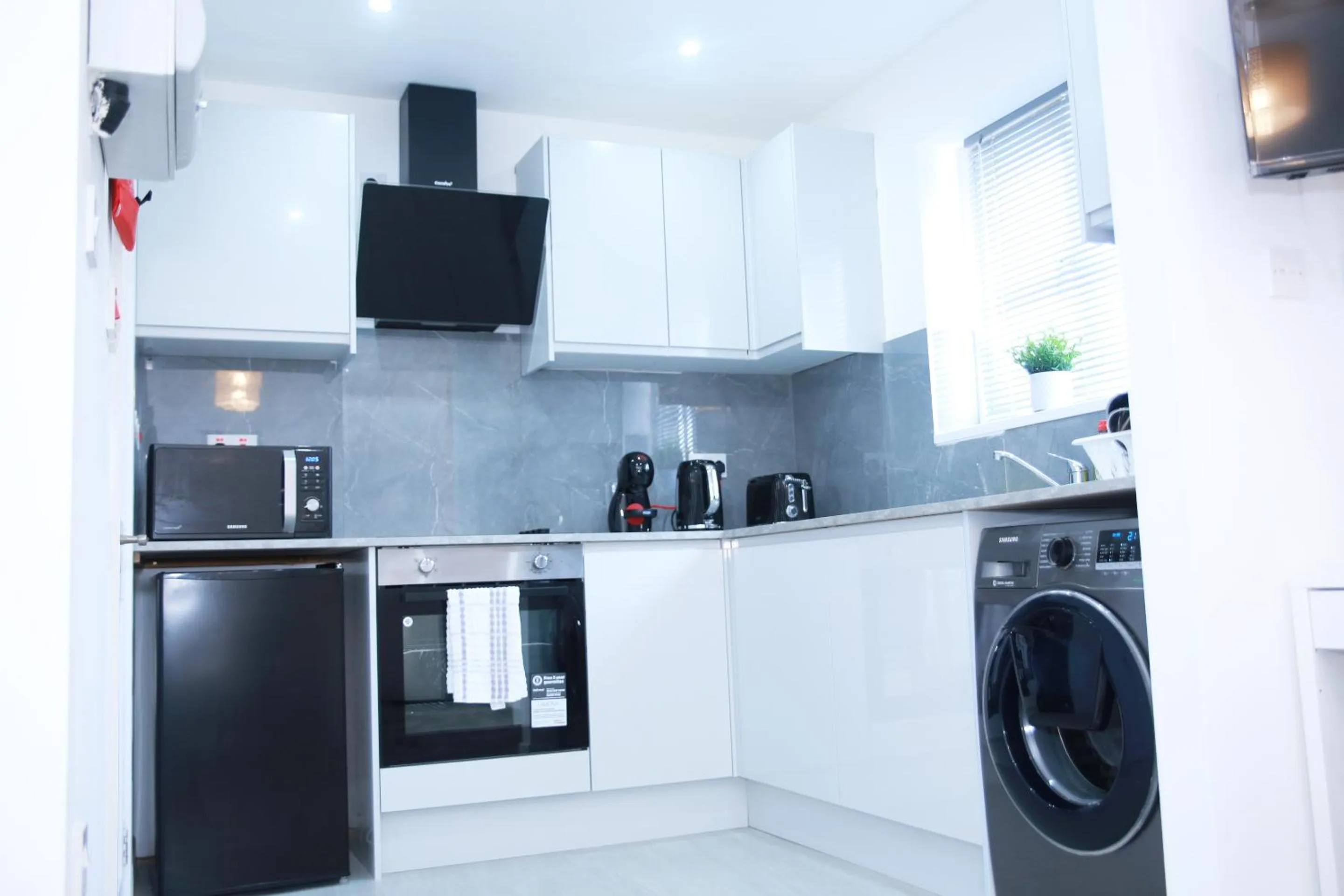 Kitchen or kitchenette in South Harrow Apartment