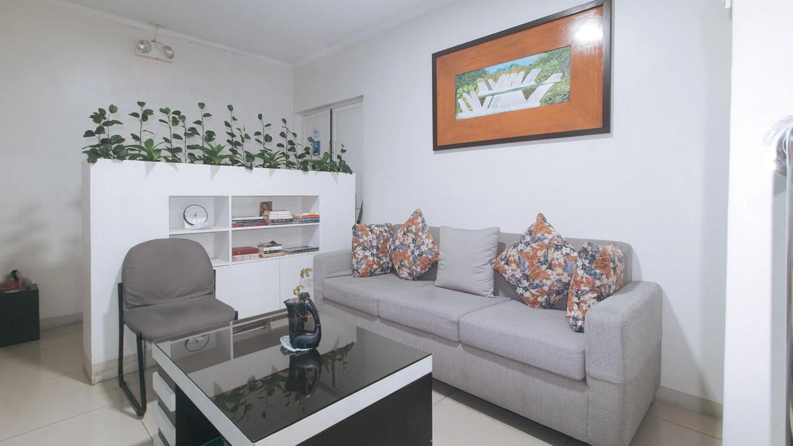 Lobby or reception in UrbanView at Evangelista Street Makati