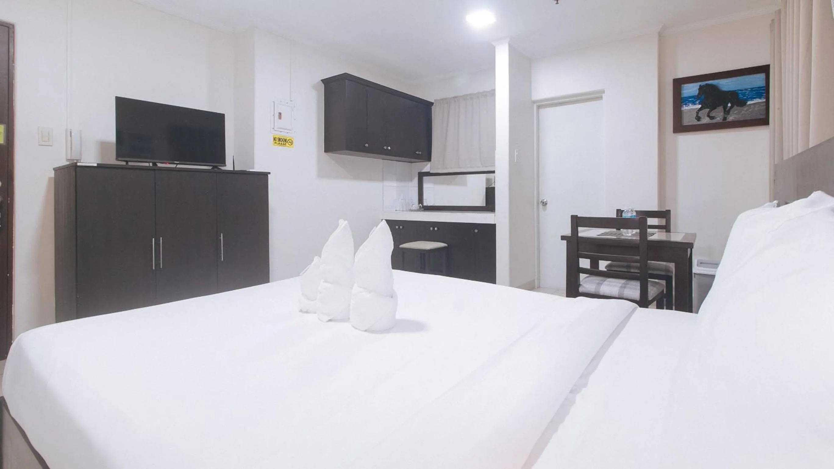 View (from property/room), Bed in UrbanView at Evangelista Street Makati