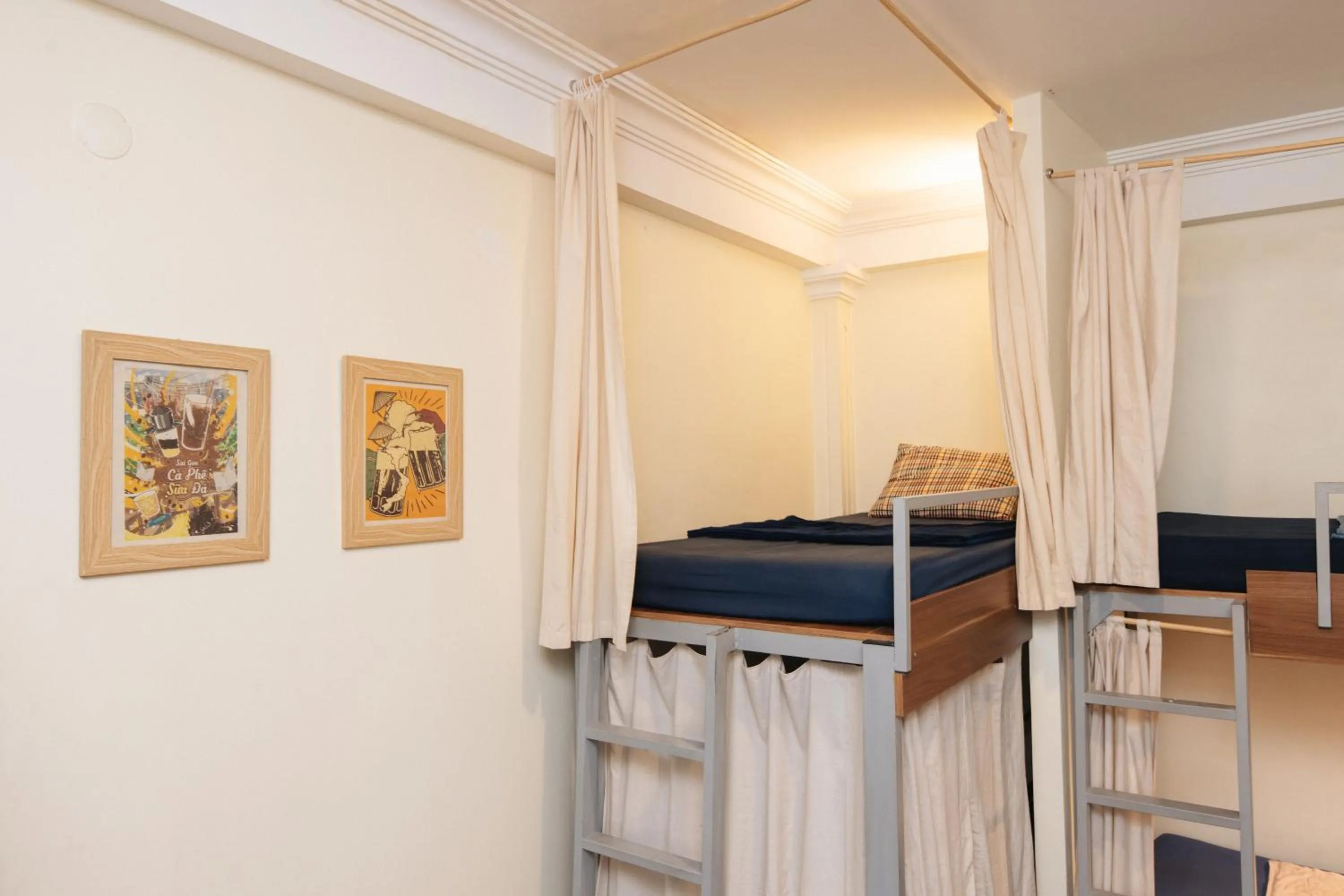 Bed in 9 Hostel and Suites