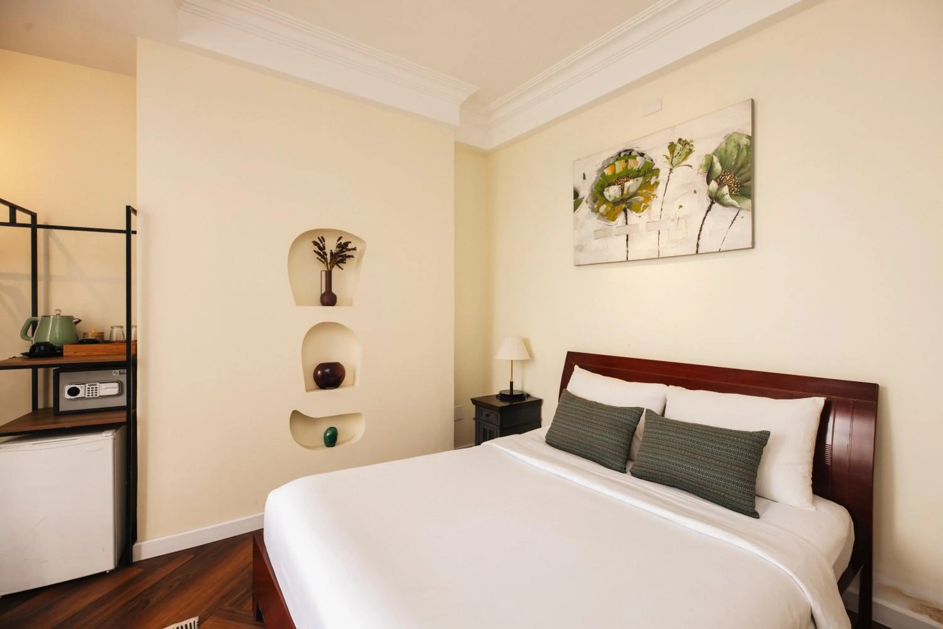 Photo of the whole room, Bed in 9 Hostel and Suites