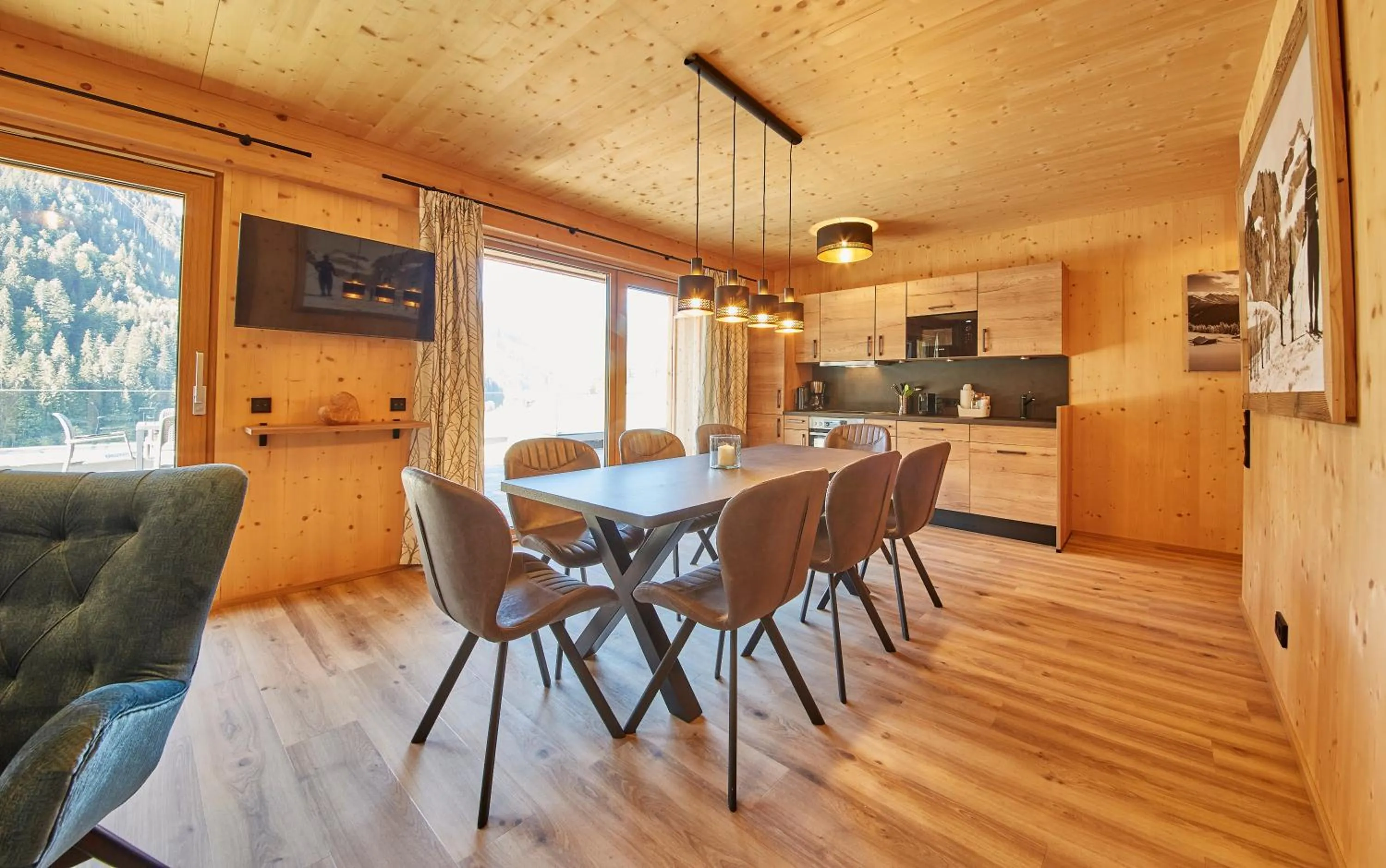 Dining area in AlpenParks Chalet & Apartment Steve Lodge Viehhofen