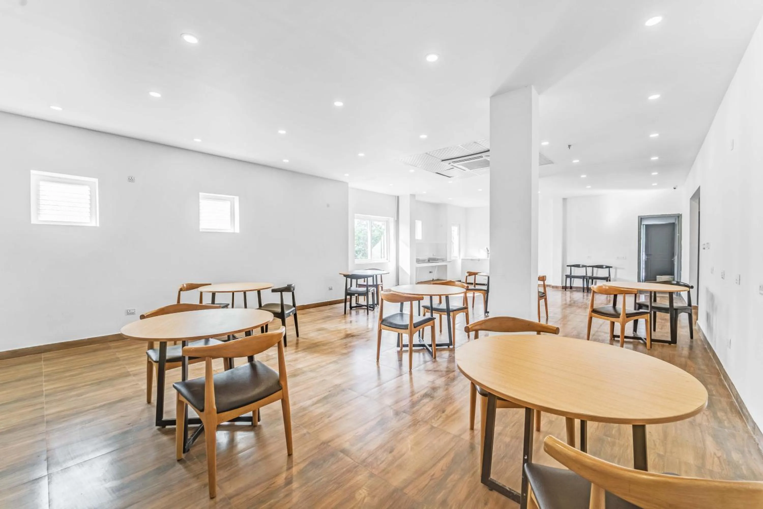 Dining area in Rohaan Inn - UPAR Hotels Ashok Nagar