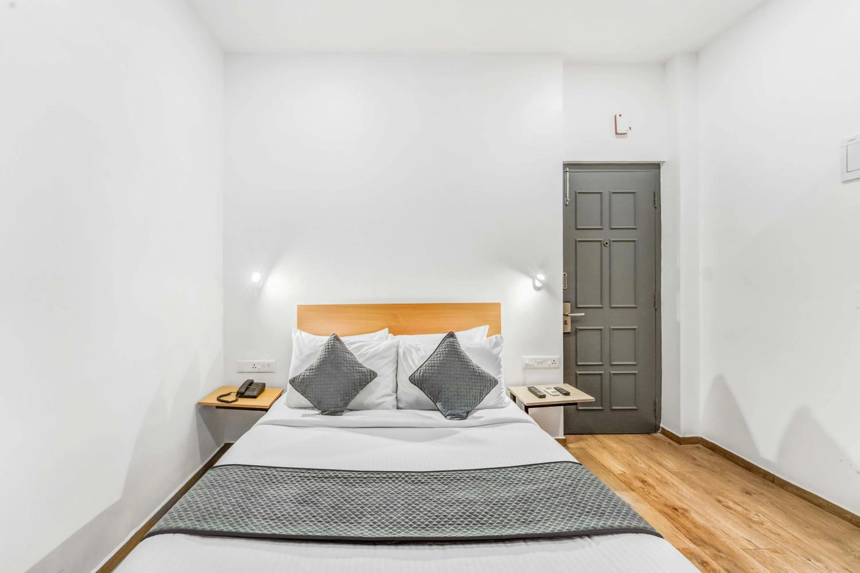 Bed in Rohaan Inn - UPAR Hotels Ashok Nagar