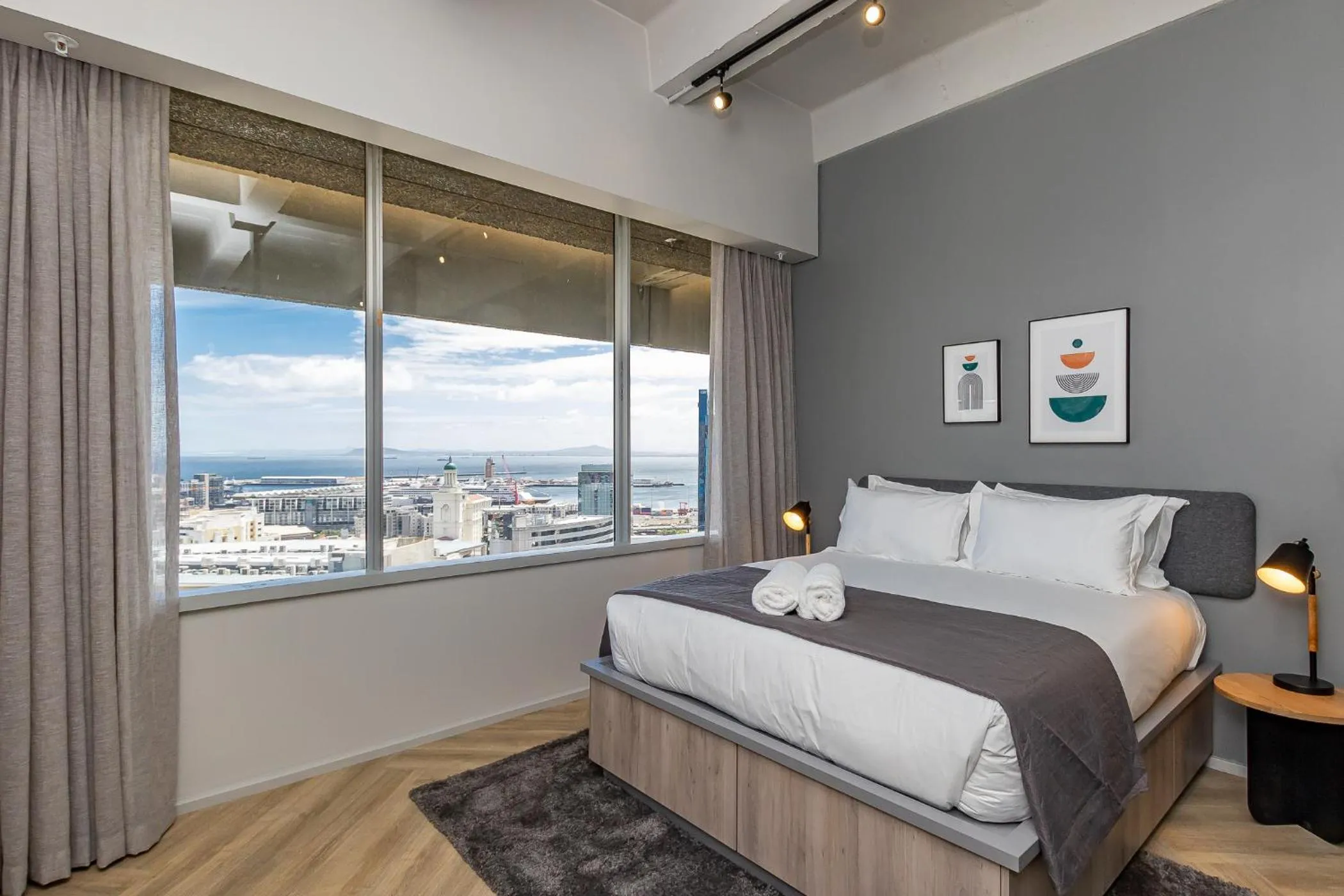 Bed in One Thibault Hotel by ITC Hospitality