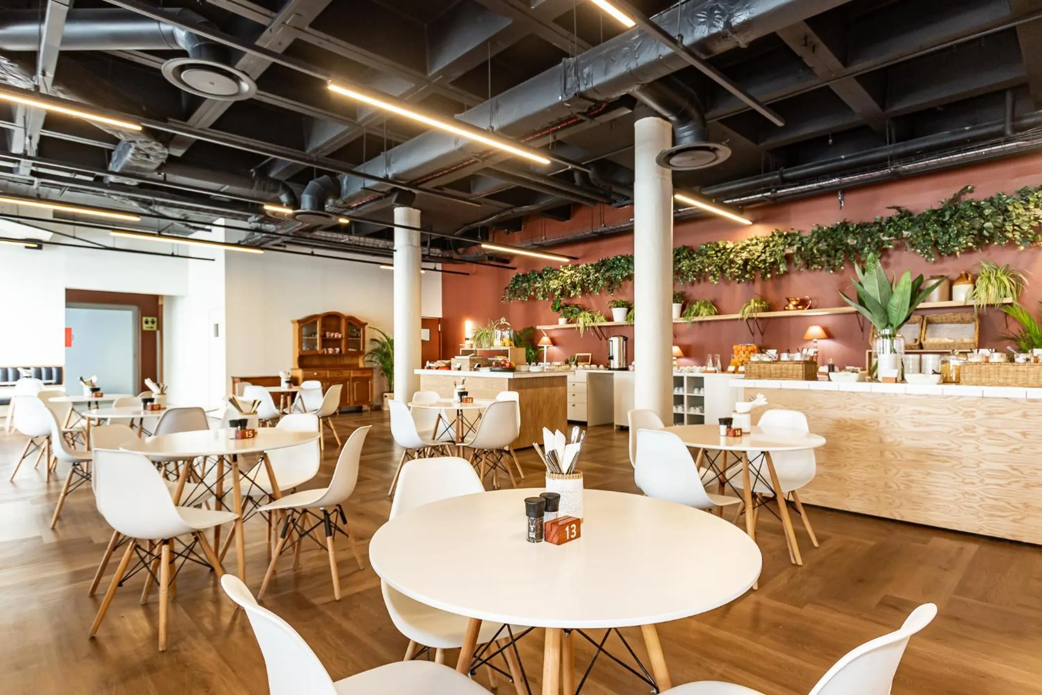 Restaurant/places to eat in One Thibault Hotel by ITC Hospitality