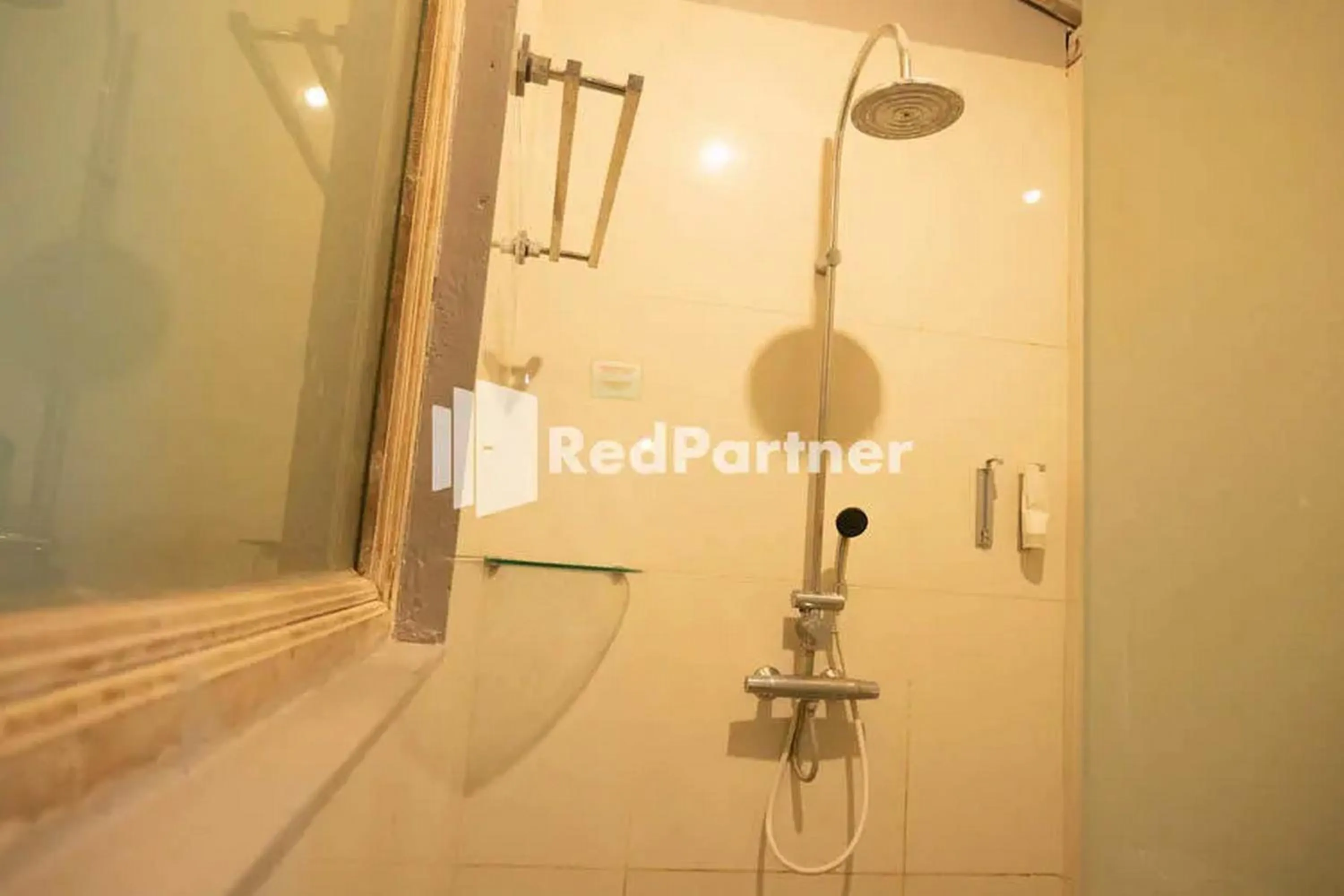 Bathroom in Sawah Joglo Boutique Villa Mitra RedDoorz