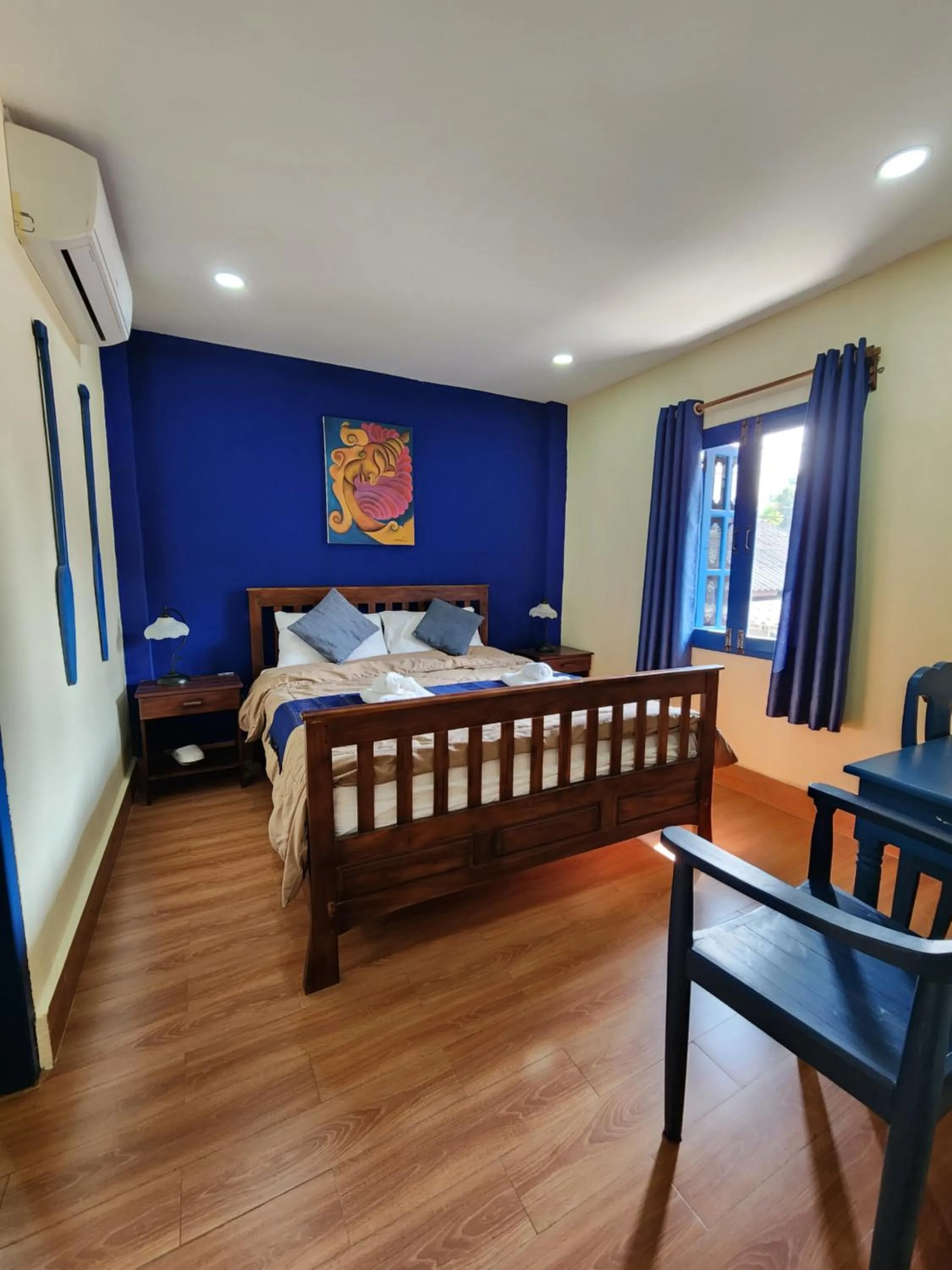 Photo of the whole room in Maison Zen Aphay