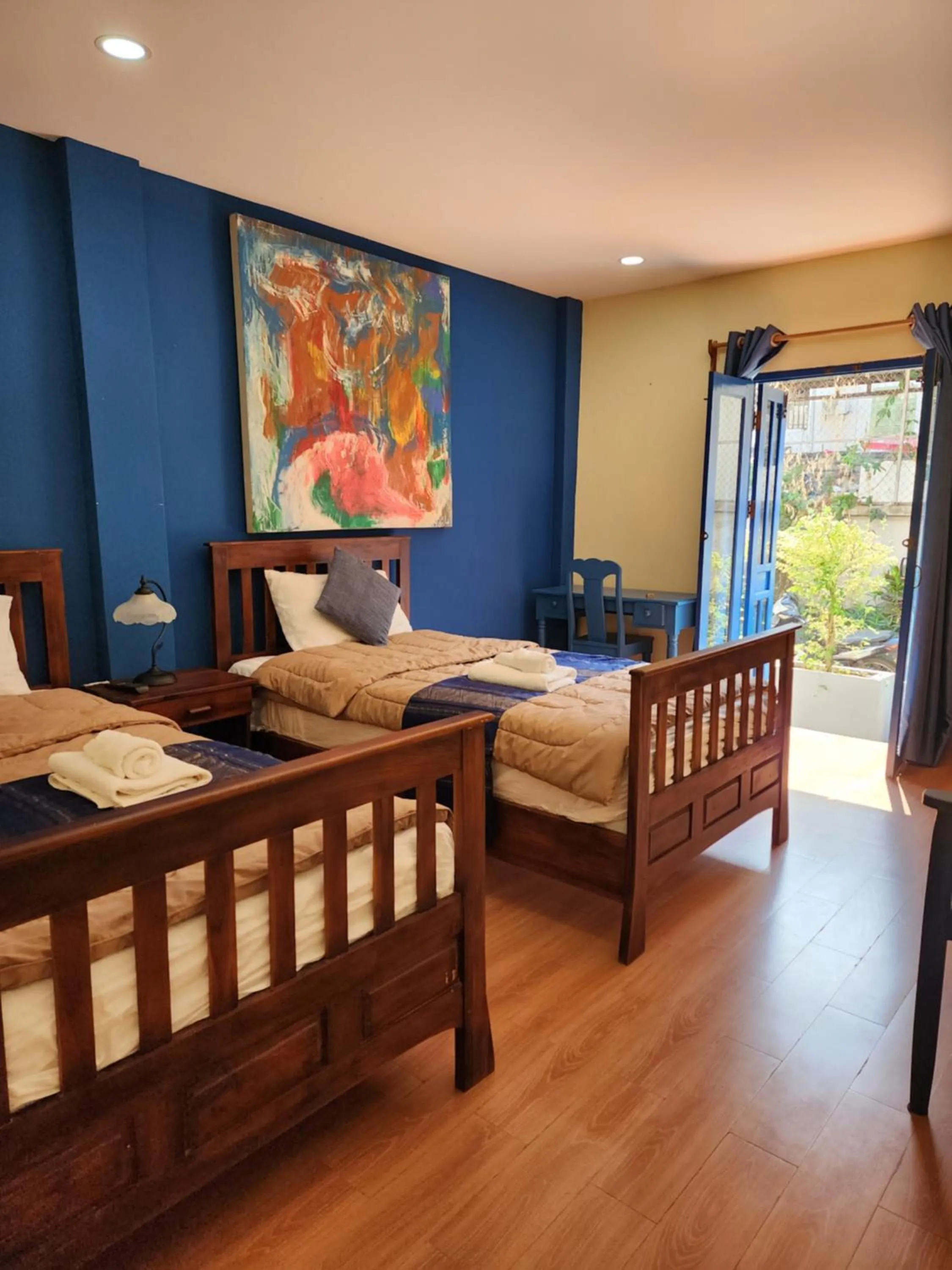 Photo of the whole room in Maison Zen Aphay