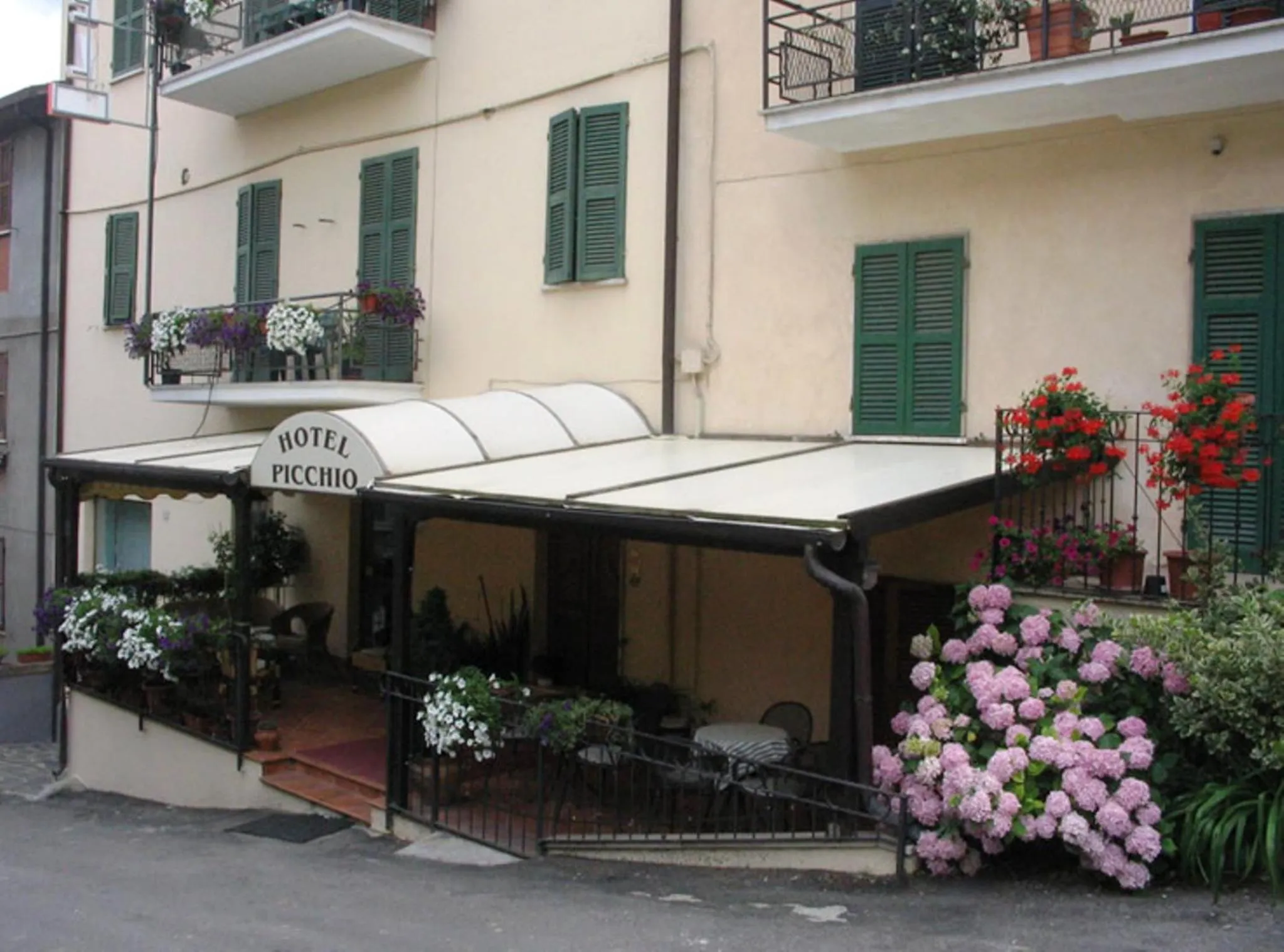 Facade/entrance in Hotel Picchio