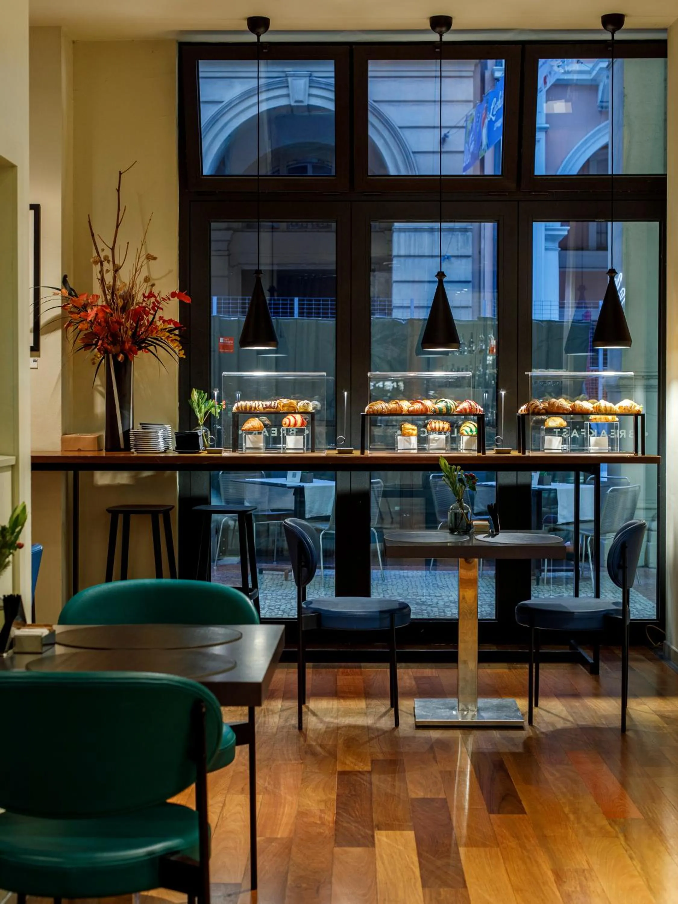 Restaurant/places to eat in I Portici Hotel Bologna