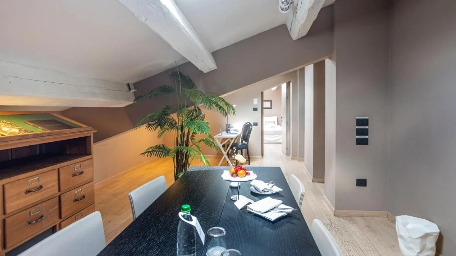 Dining area in I Portici Hotel Bologna