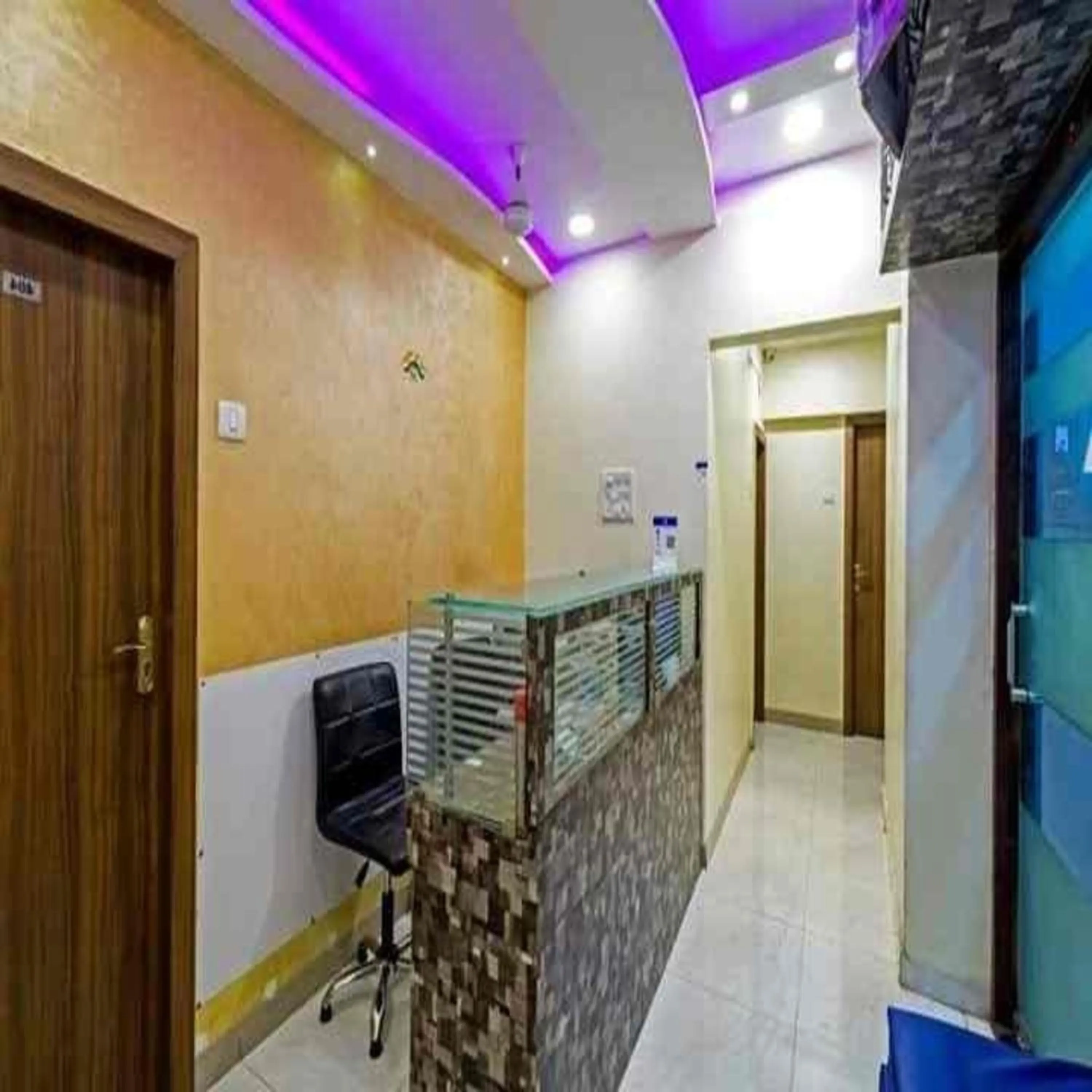 Lobby or reception in Hotel New Sarah Inn, Andheri West