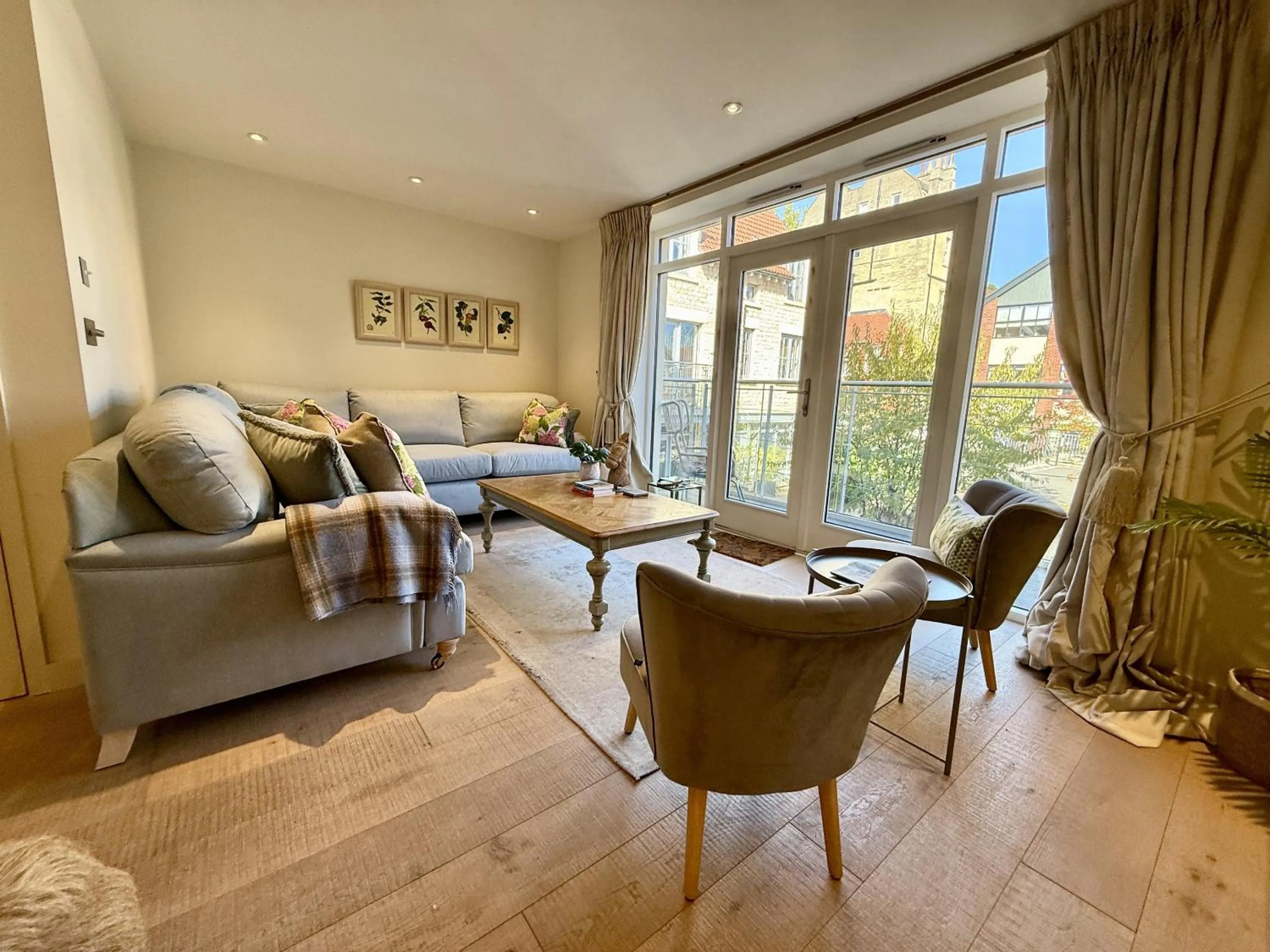 Living room in Walcot Yard in Bath