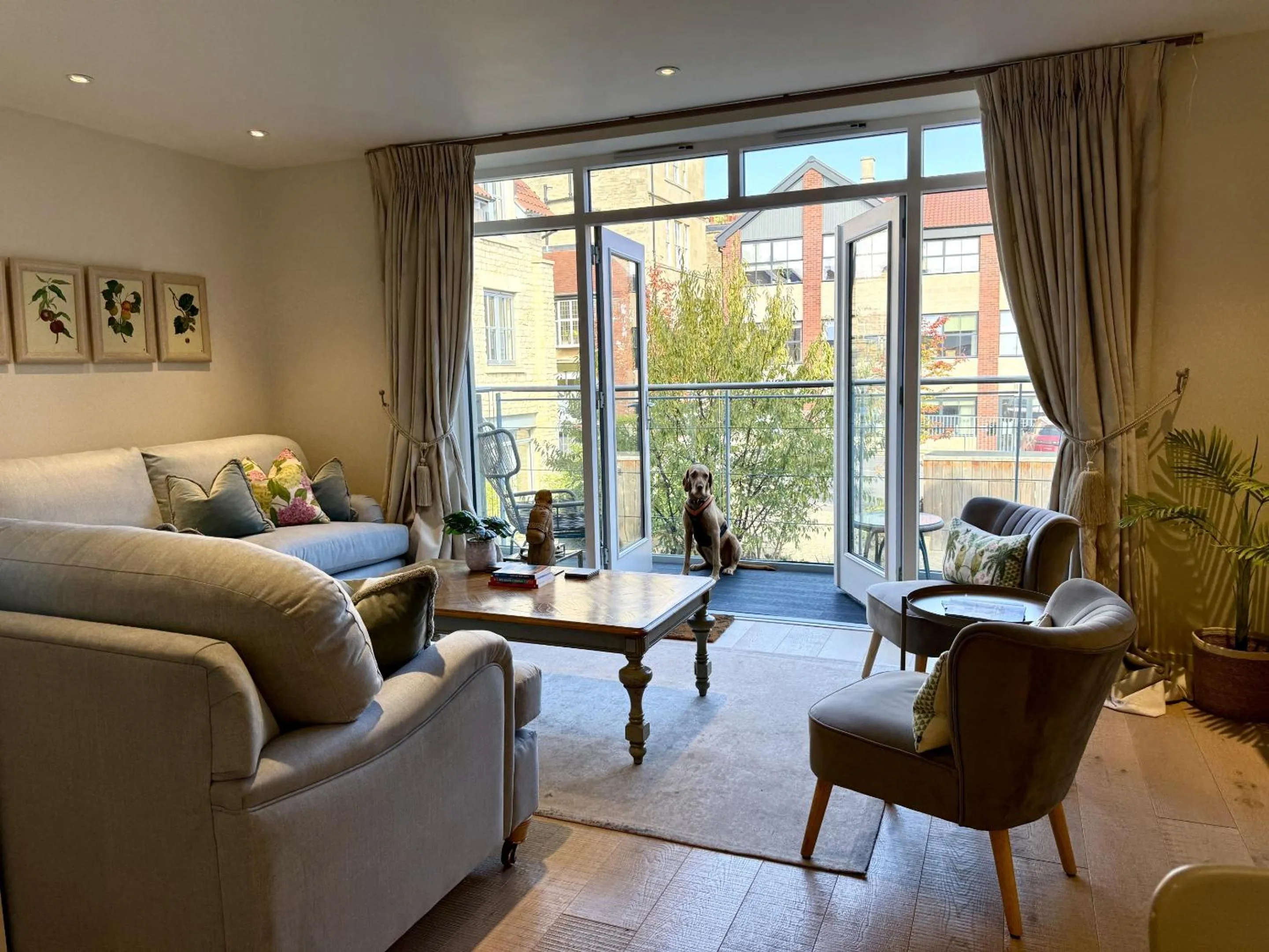 Living room in Walcot Yard in Bath